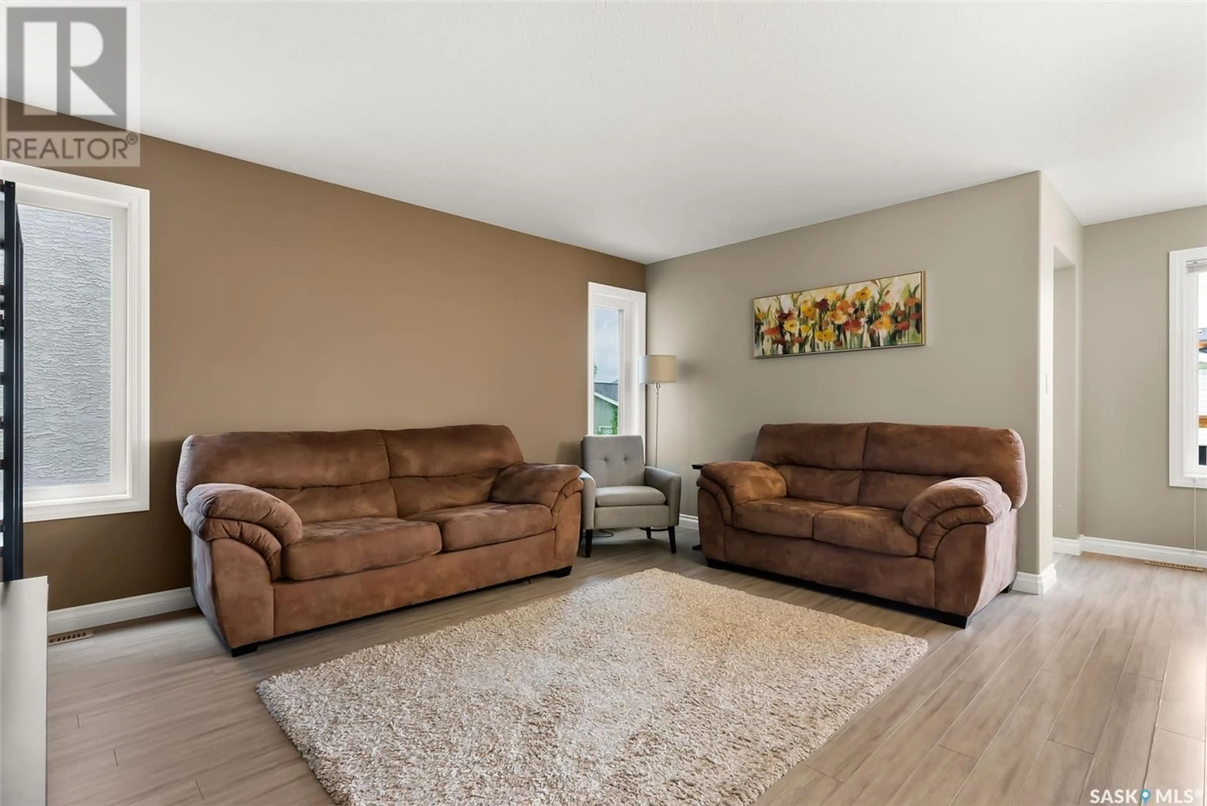 Living room for 3342 Elgaard DRIVE, Regina Saskatchewan S4X0J9