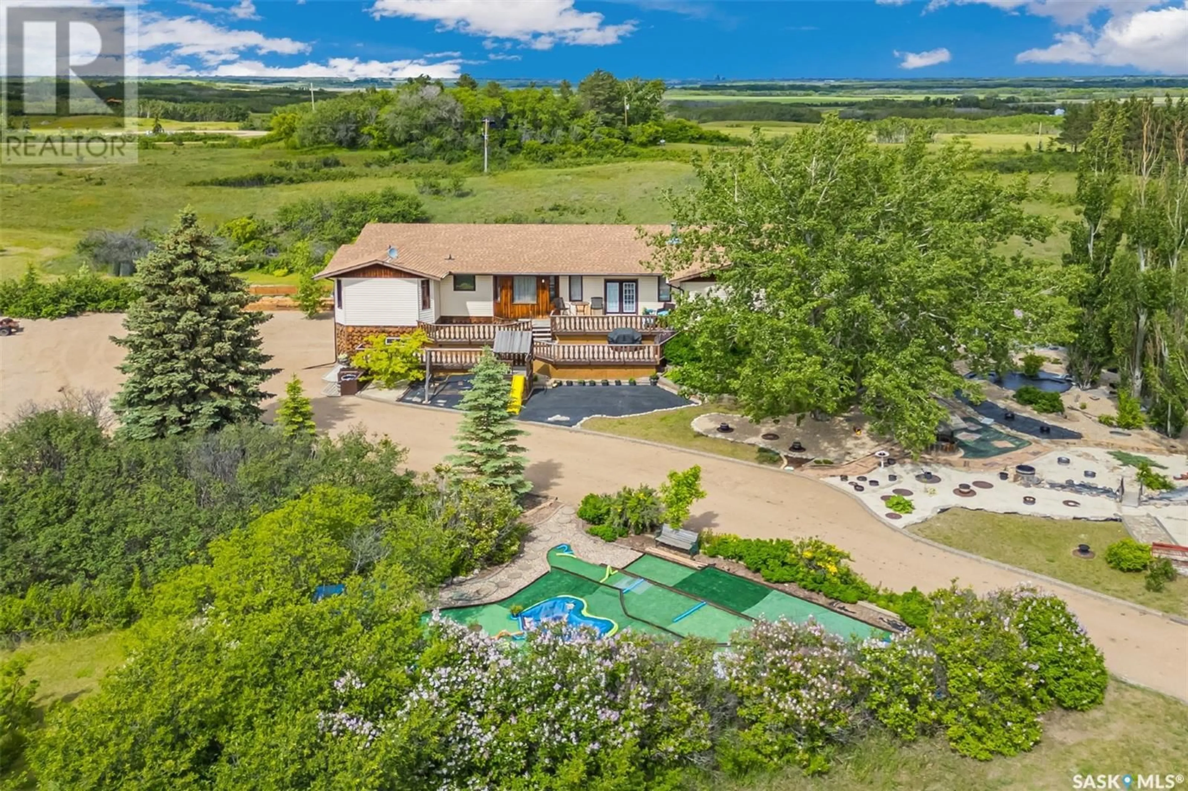 Indoor or outdoor pool for 12 Speers WAY, Merrill Hills Saskatchewan S7K3J6