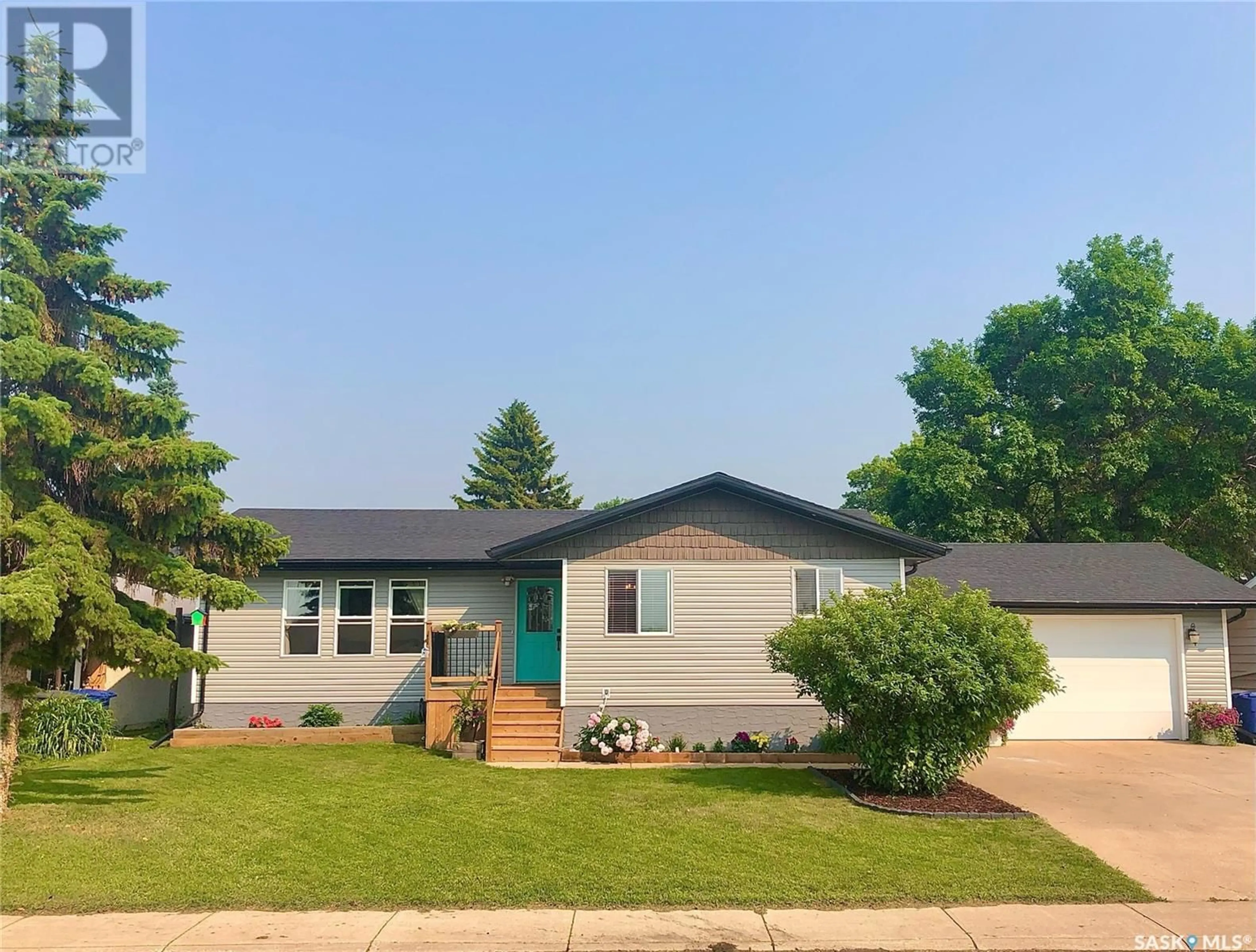 Frontside or backside of a home for 213 3rd AVENUE, Rosthern Saskatchewan S0K3R0