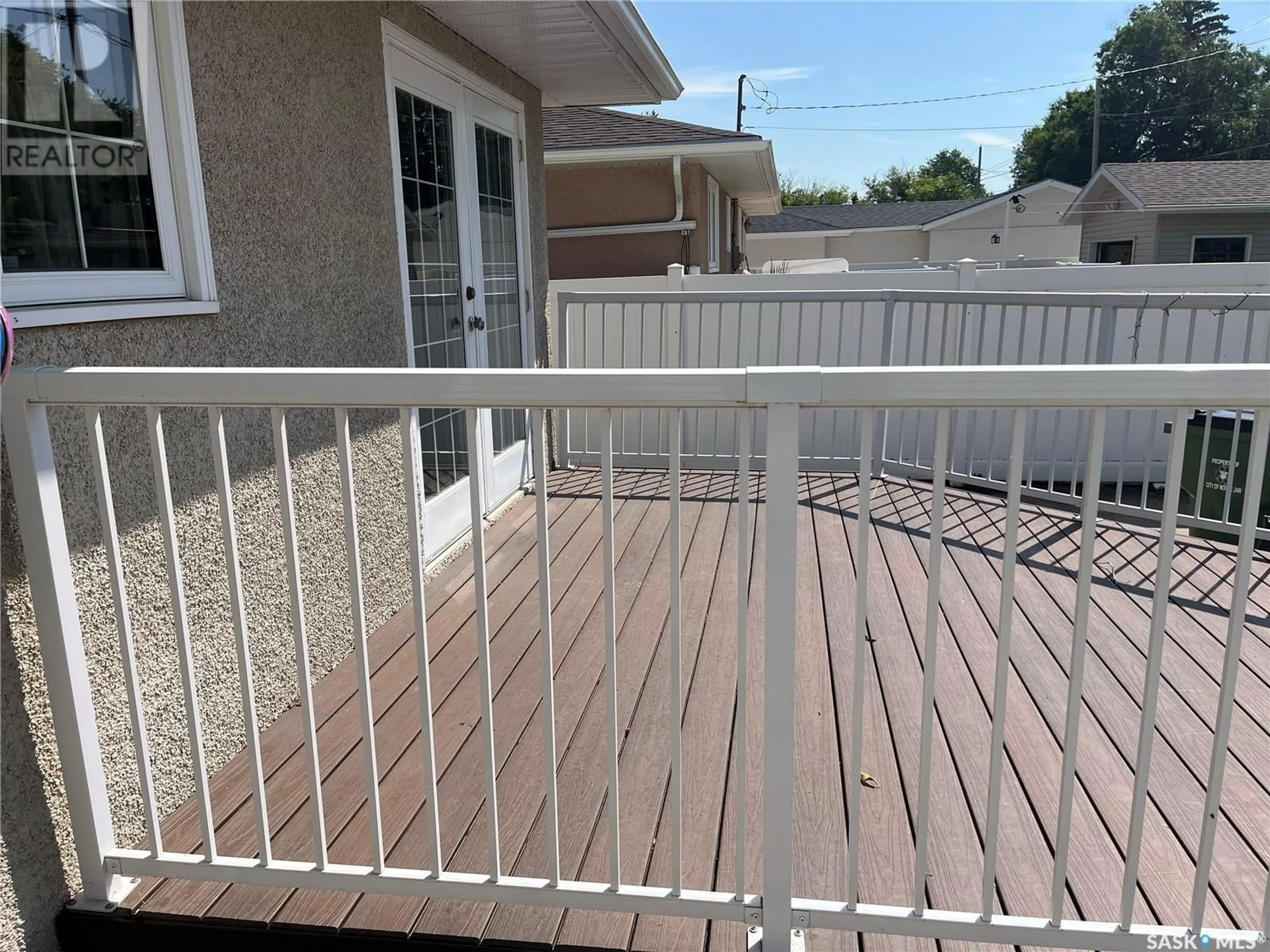 Patio for 1142 Duffield CRESCENT, Moose Jaw Saskatchewan S6H5M4