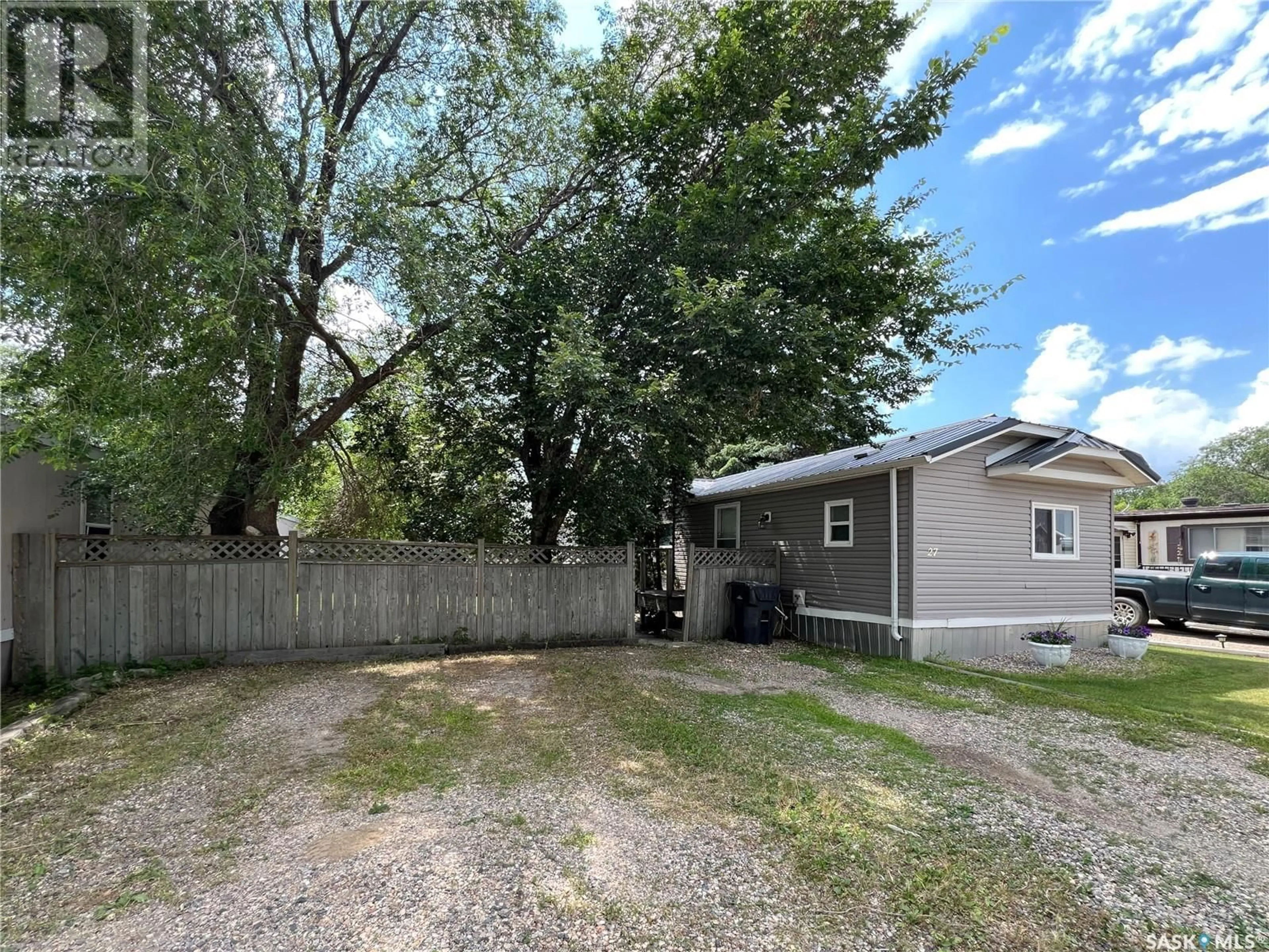 Shed for 27 Royal HEIGHTS, Estevan Saskatchewan S4A2T8