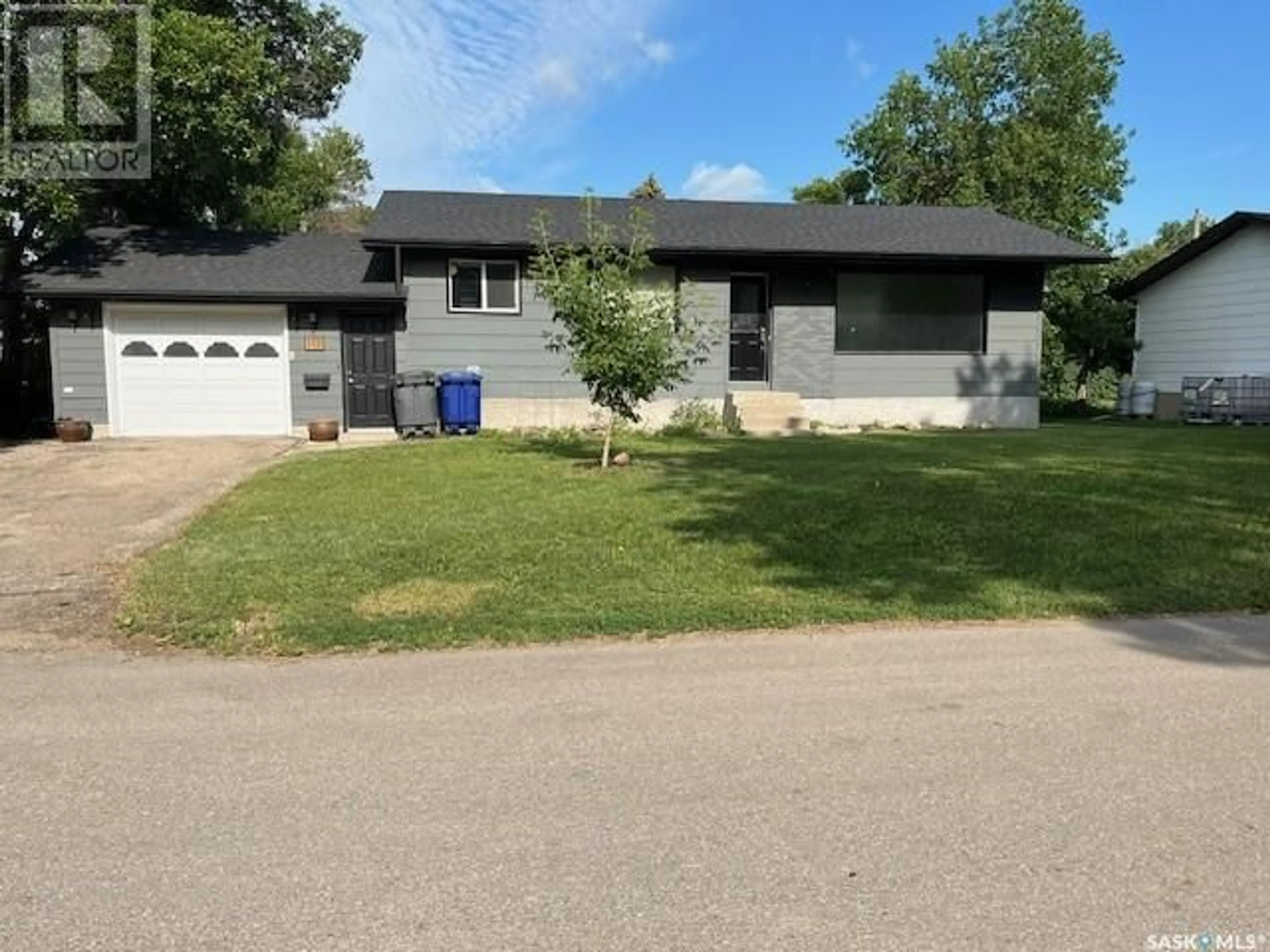 Frontside or backside of a home for 113 Valleyview DRIVE, Caronport Saskatchewan S0H0S0