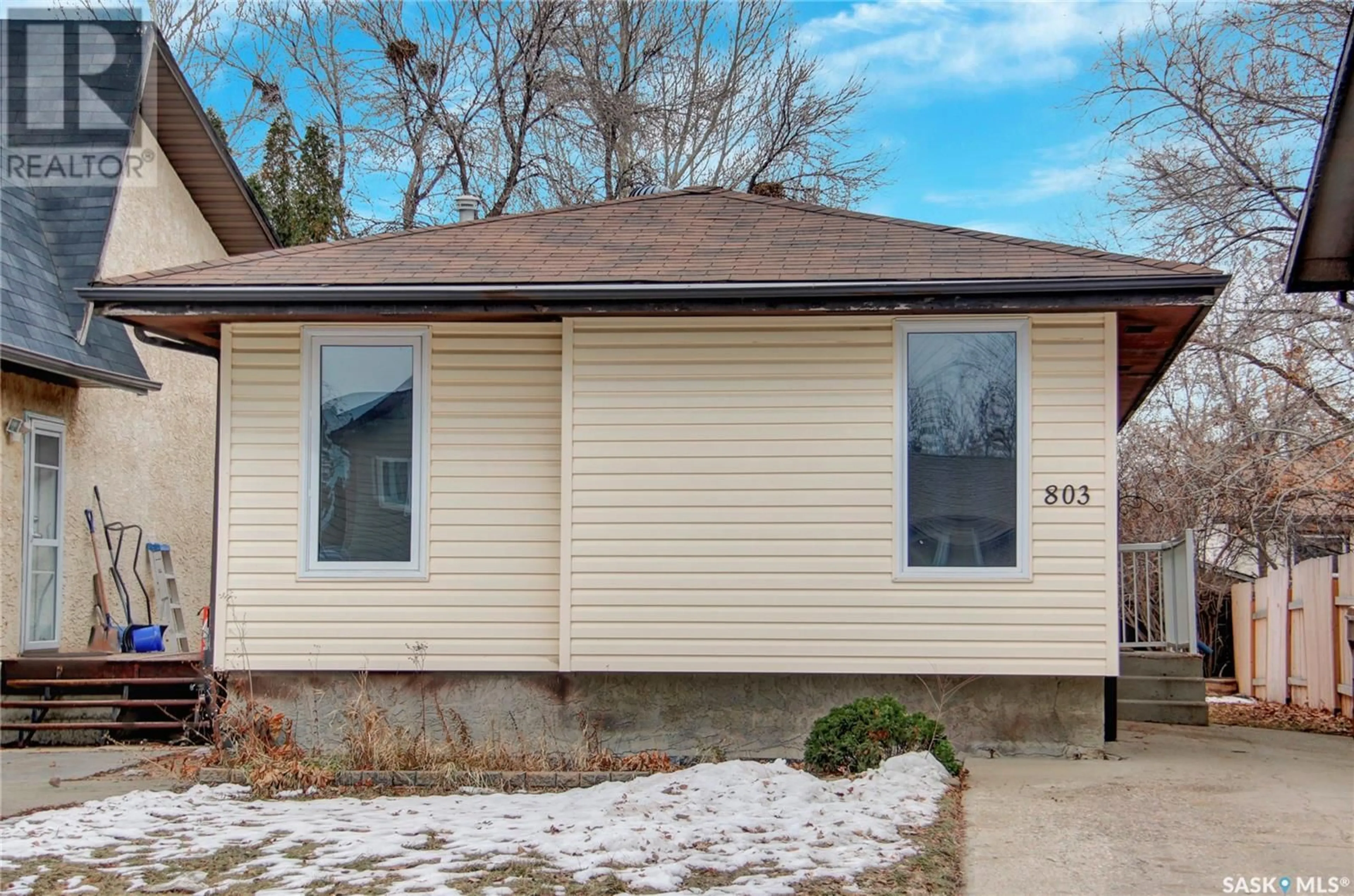 Frontside or backside of a home for 803 PORTEOUS STREET, Regina Saskatchewan S4X2H9