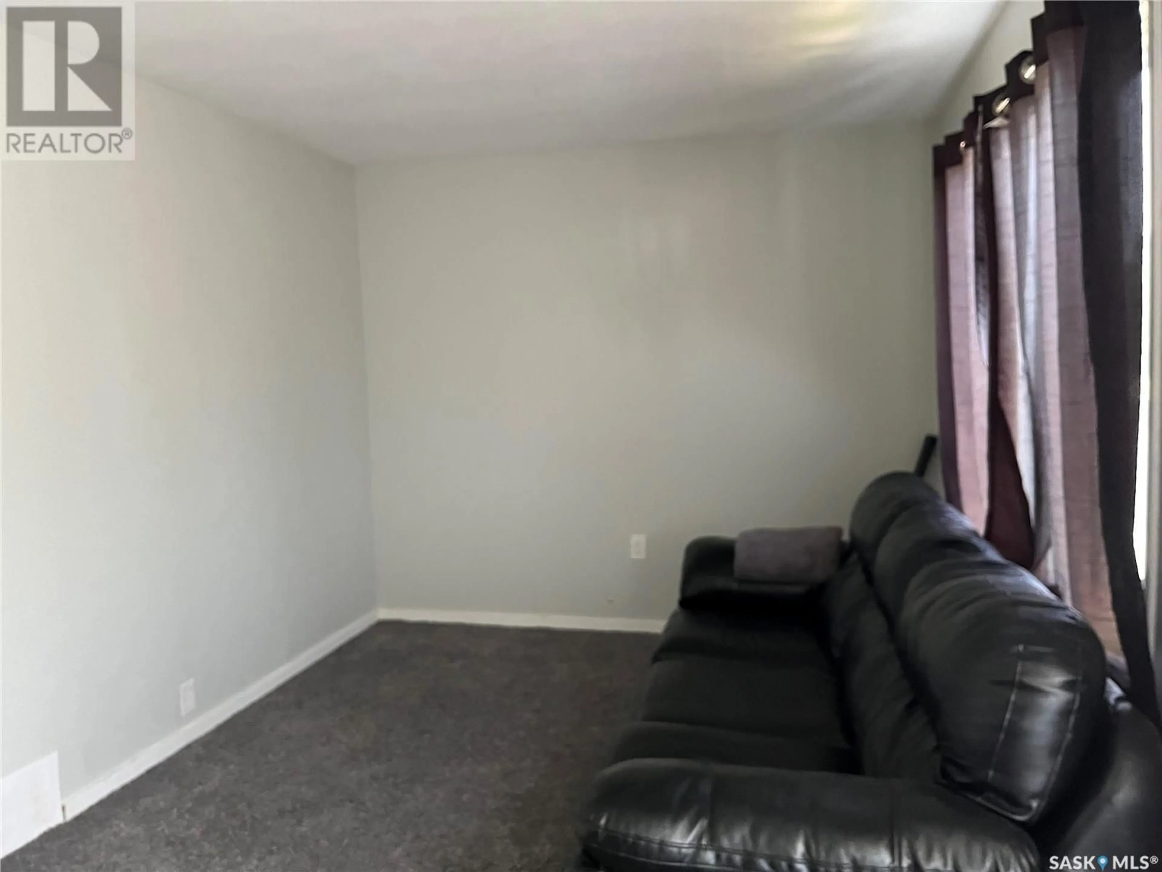 A pic of a room for 891 17TH STREET W, Prince Albert Saskatchewan S6V3Y5