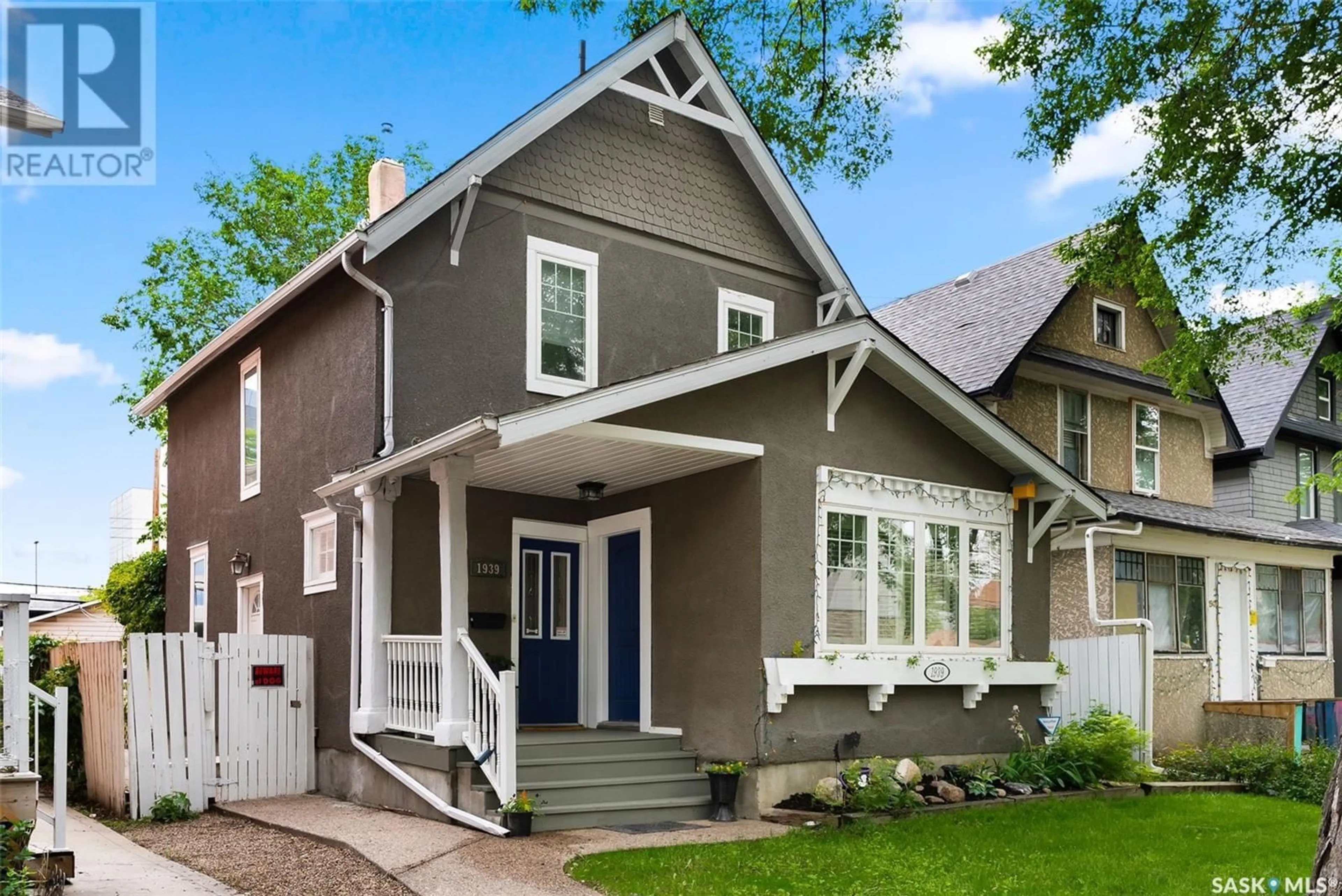 Frontside or backside of a home for 1939 RAE STREET, Regina Saskatchewan S4T2E4