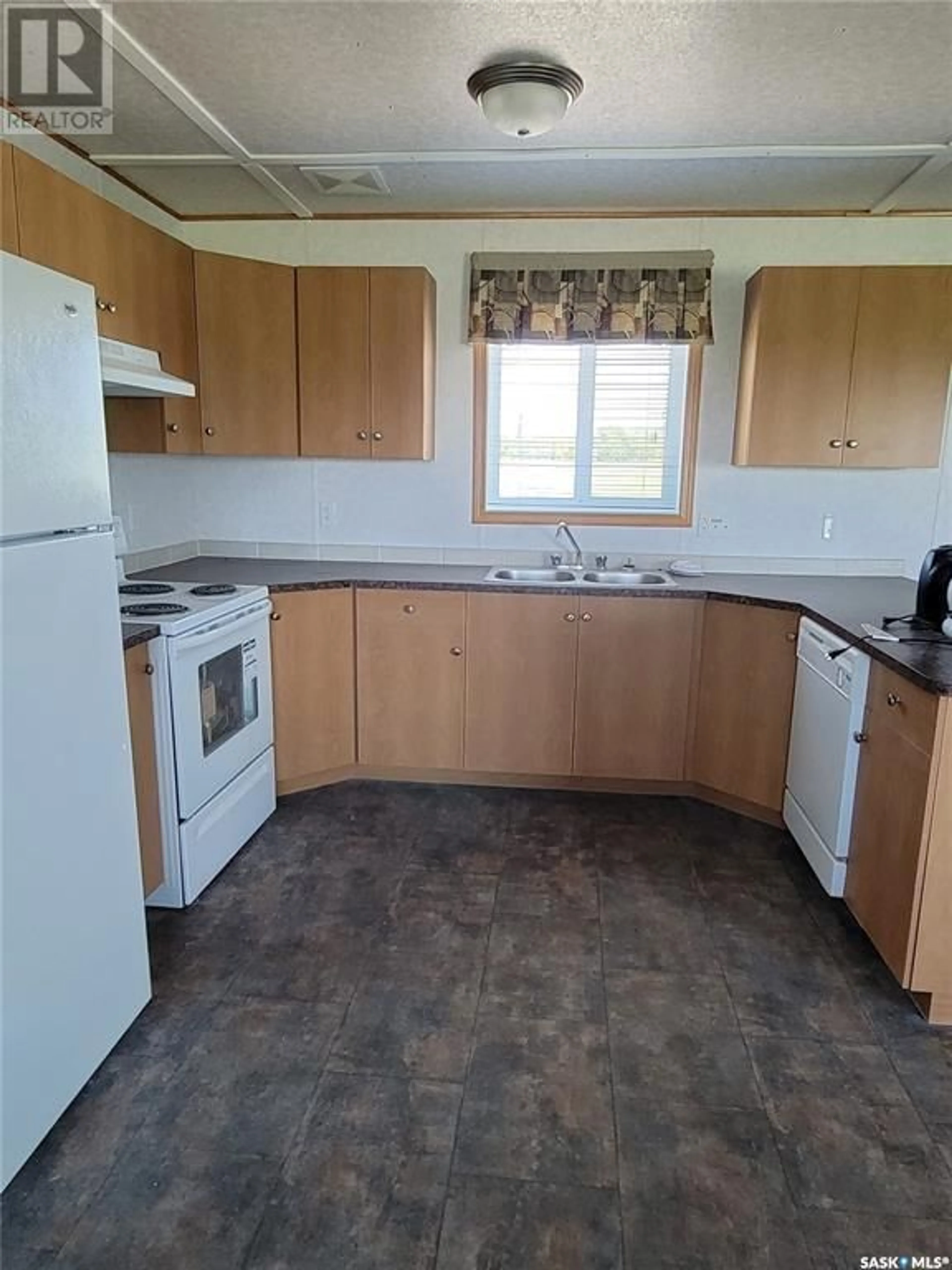 Standard kitchen, unknown for 1 CND ACREAGE, Saltcoats Rm No. 213 Saskatchewan S0A3R0