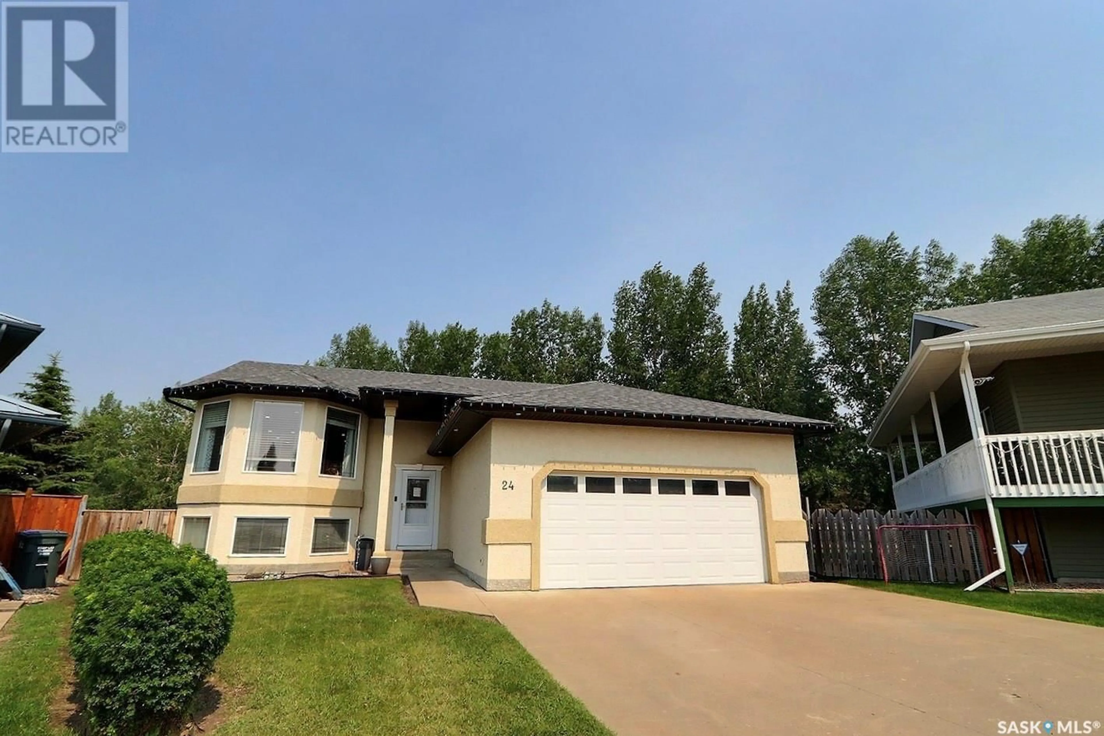 Frontside or backside of a home for 24 Heritage COURT, Prince Albert Saskatchewan S6V8E1