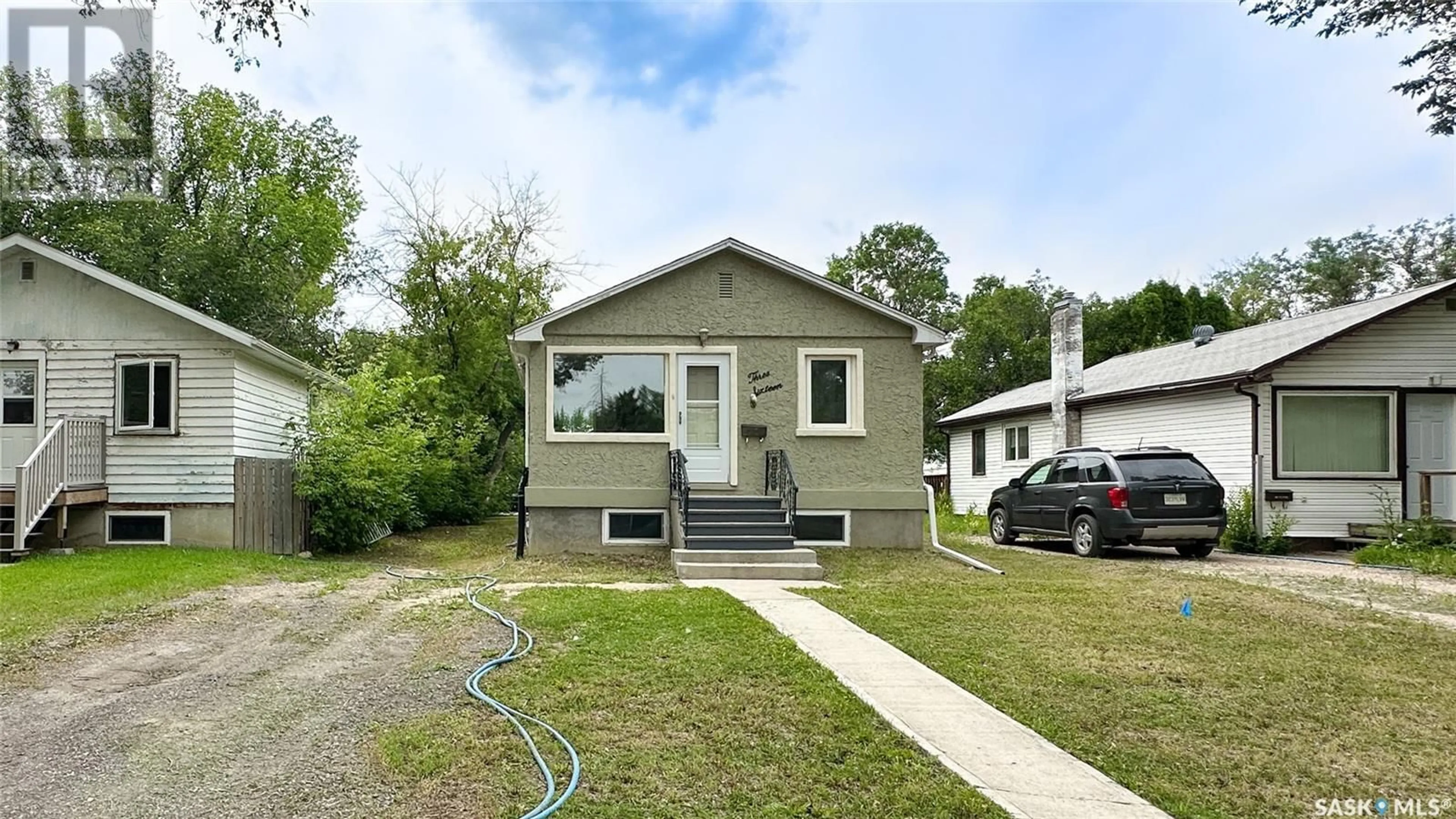 Frontside or backside of a home for 316 ROBINSON STREET, Regina Saskatchewan S4R3R2