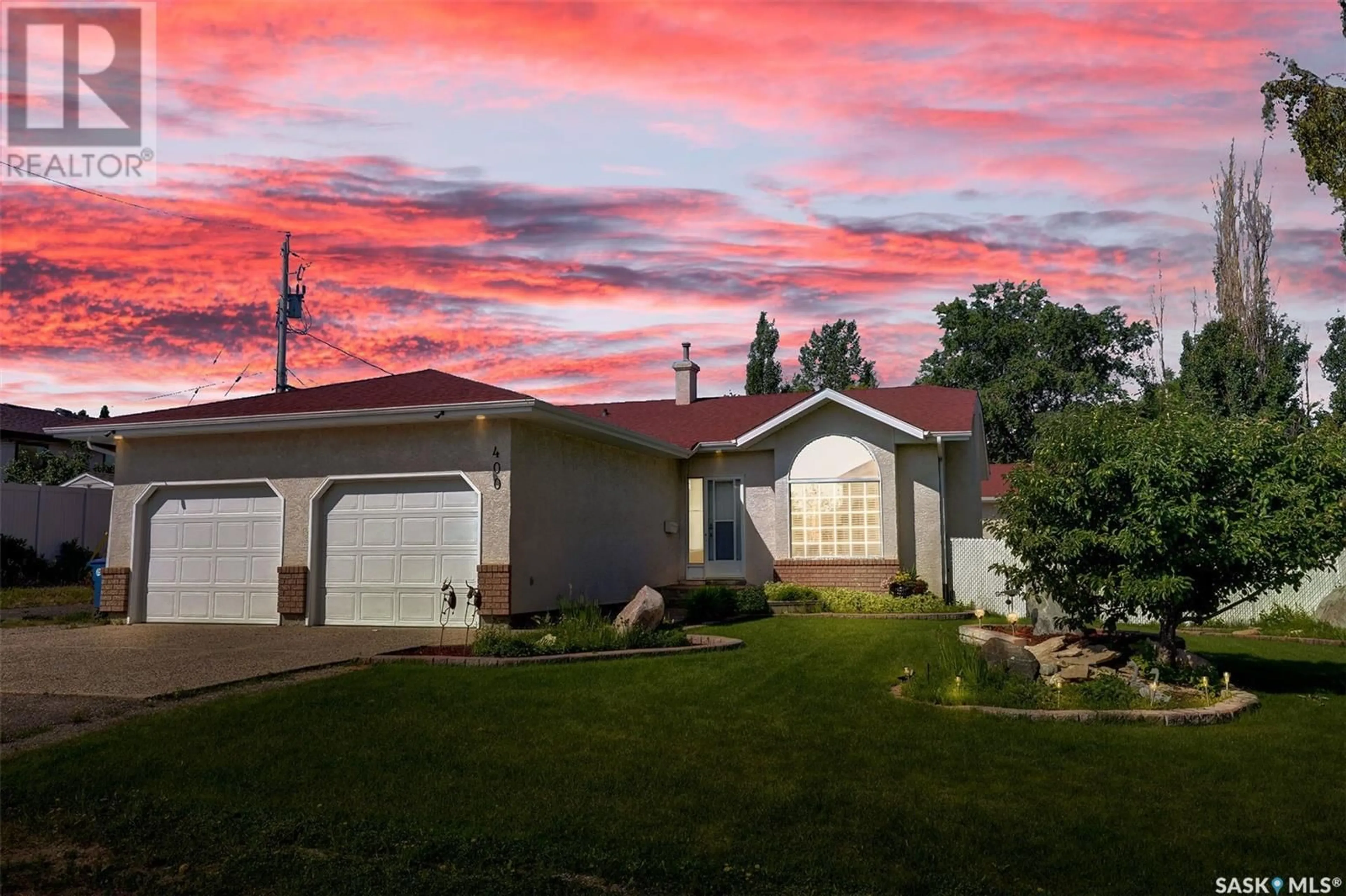 Frontside or backside of a home for 400 Solar STREET, Pilot Butte Saskatchewan S0G3Z0