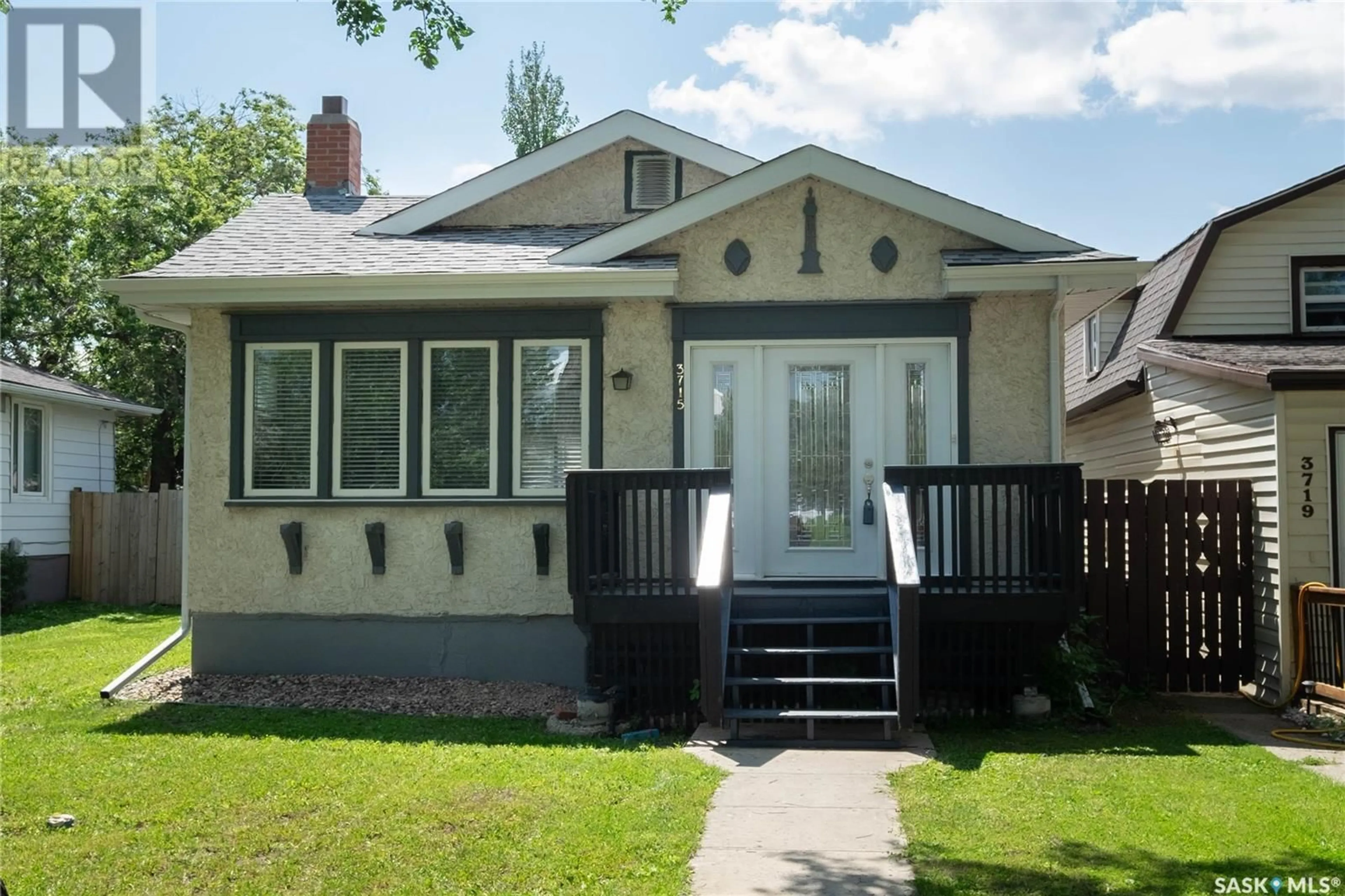 Frontside or backside of a home for 3715 Victoria AVENUE, Regina Saskatchewan S4T1M5