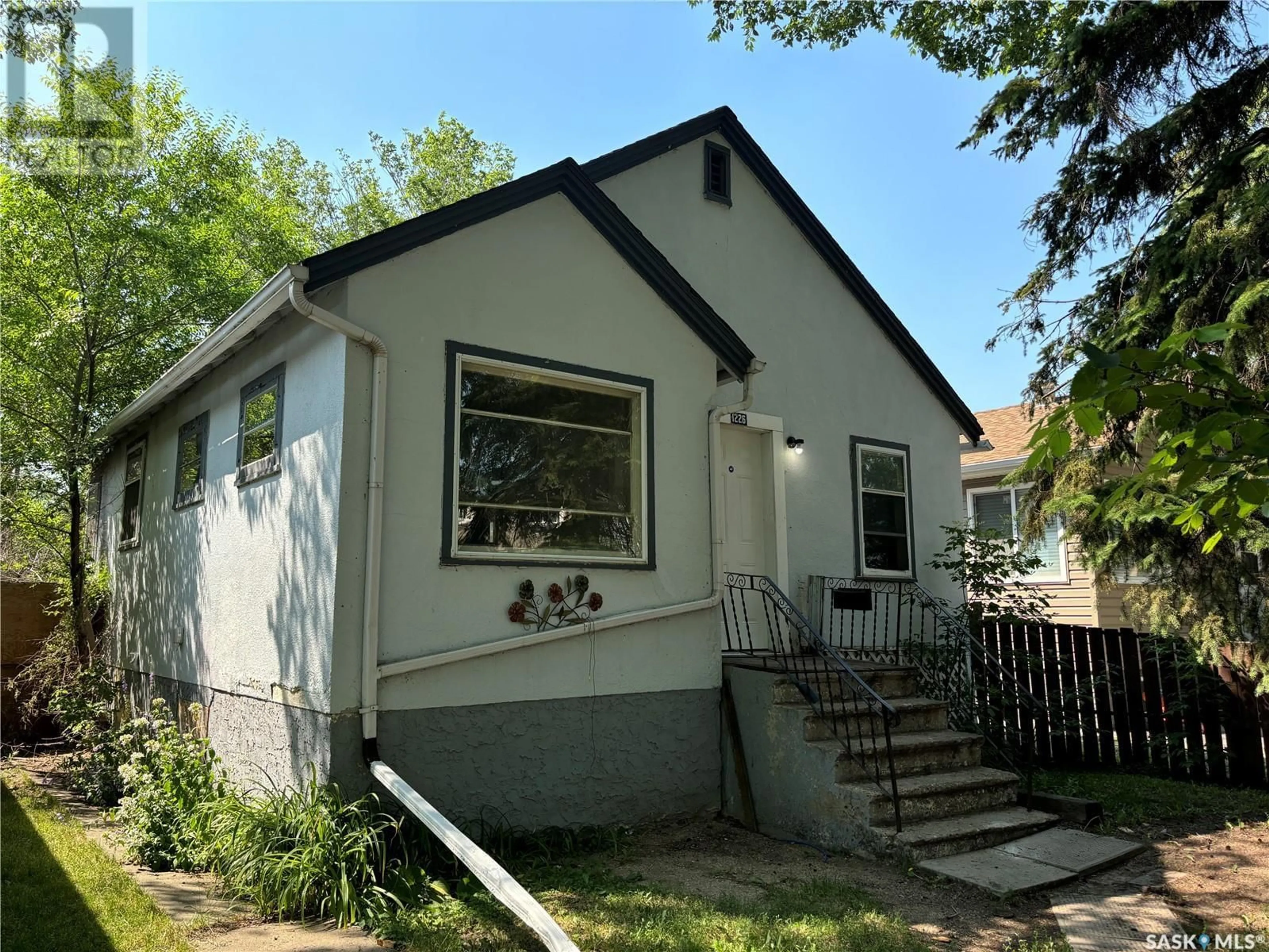 Frontside or backside of a home for 1226 Rae STREET, Regina Saskatchewan S4T2C1