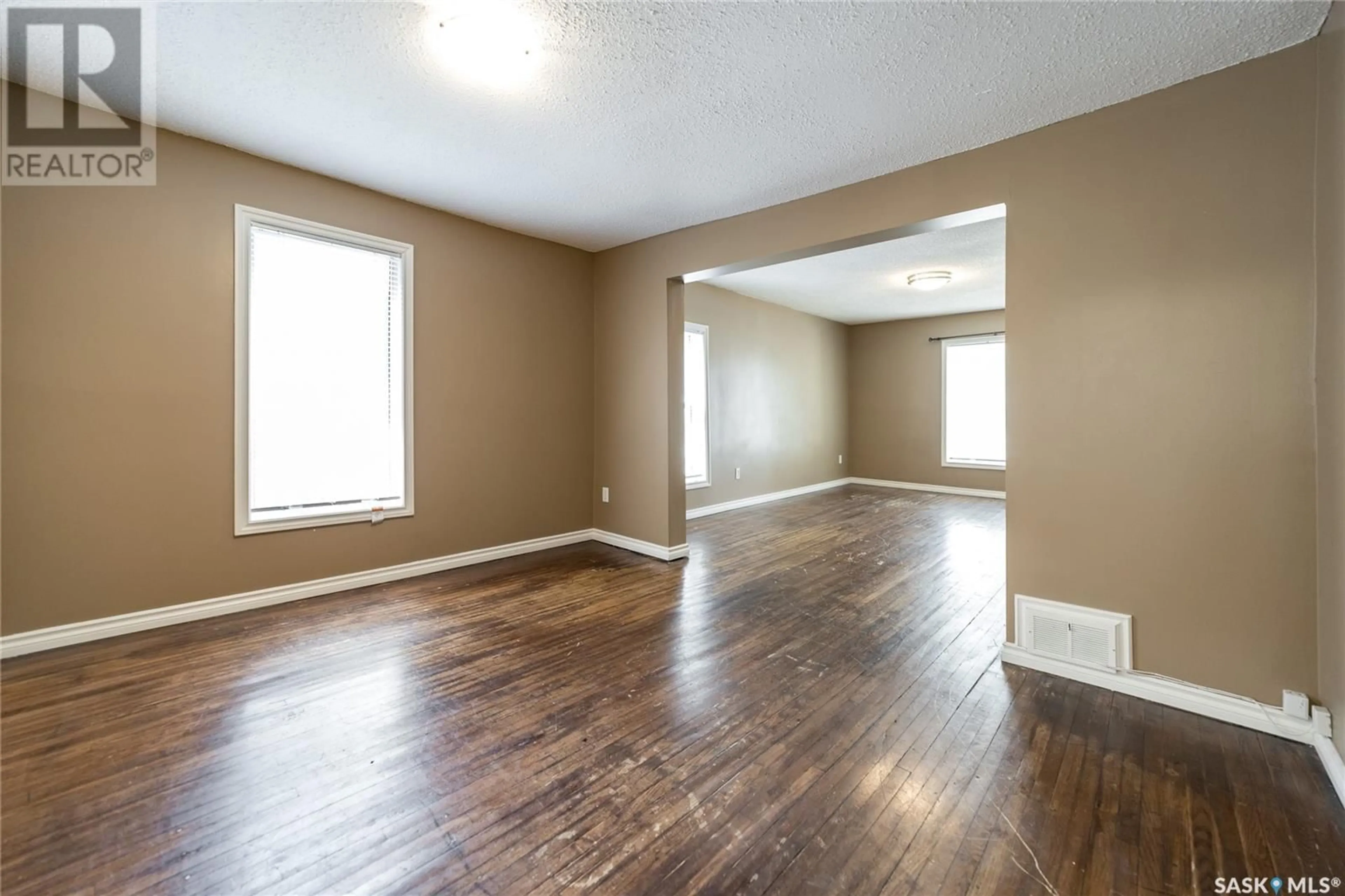 A pic of a room for 2321 Quebec STREET, Regina Saskatchewan S4P1K5
