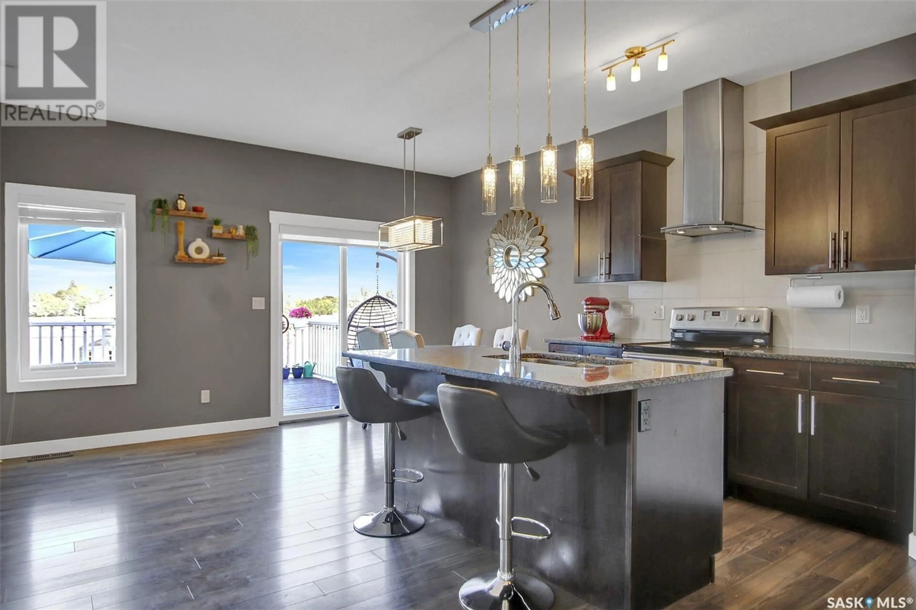 Contemporary kitchen for 2671 Makowsky CRESCENT, Regina Saskatchewan S4X0M5