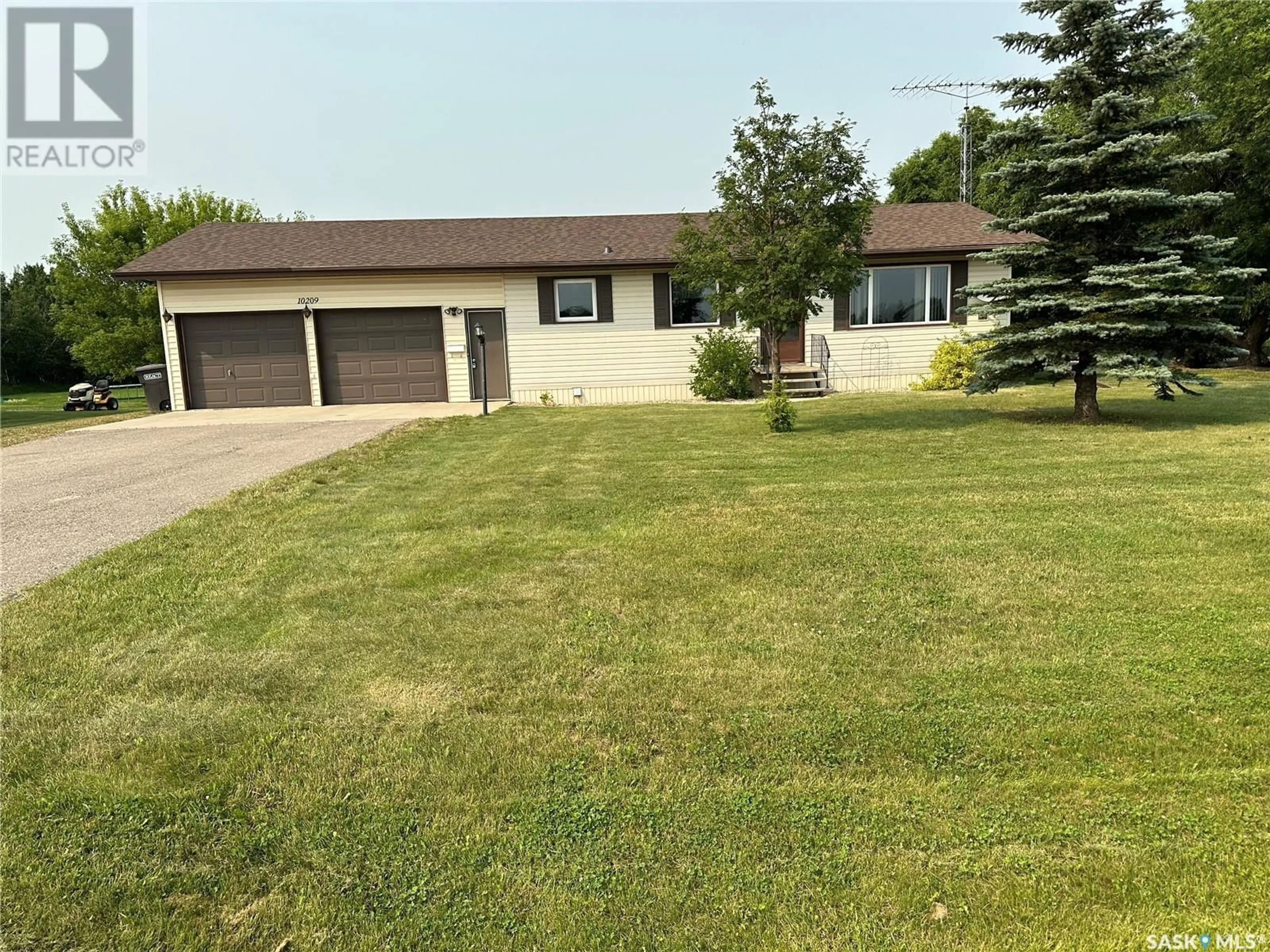 Frontside or backside of a home for 10209 6th AVENUE, Humboldt Saskatchewan S0K2A0