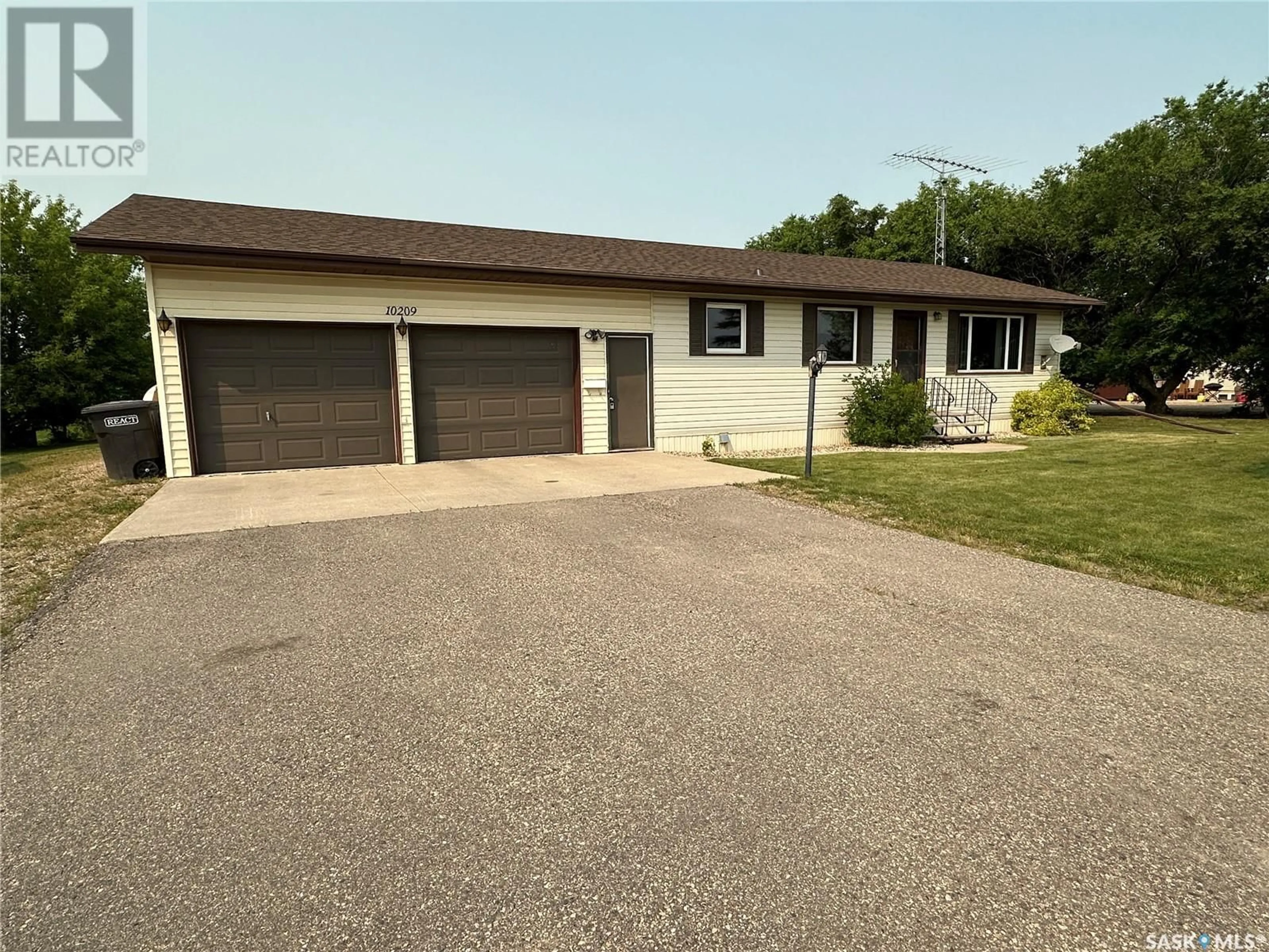 Frontside or backside of a home for 10209 6th AVENUE, Humboldt Saskatchewan S0K2A0