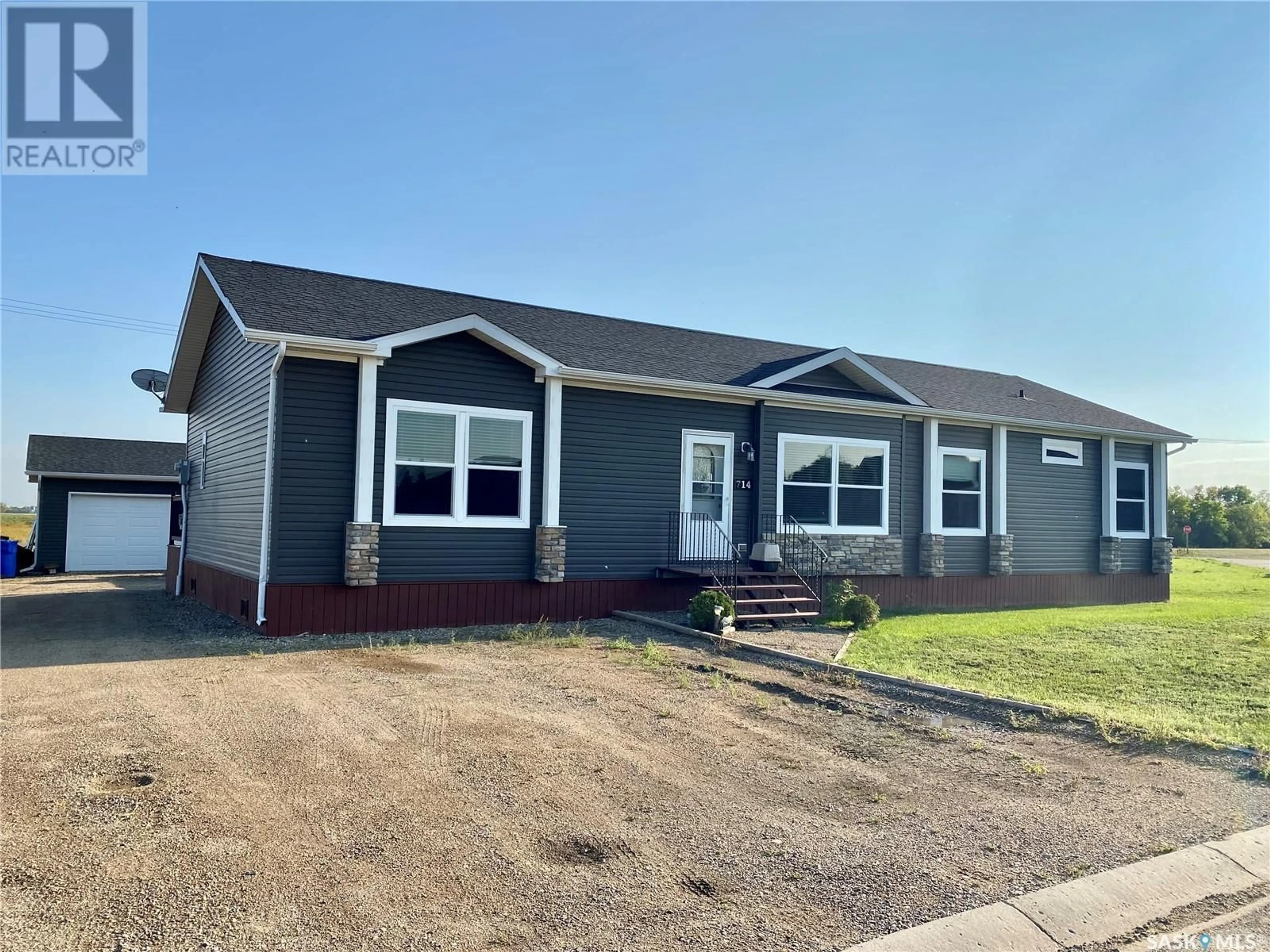 Home with vinyl exterior material for 714 5th AVENUE, Alameda Saskatchewan S0C0A0