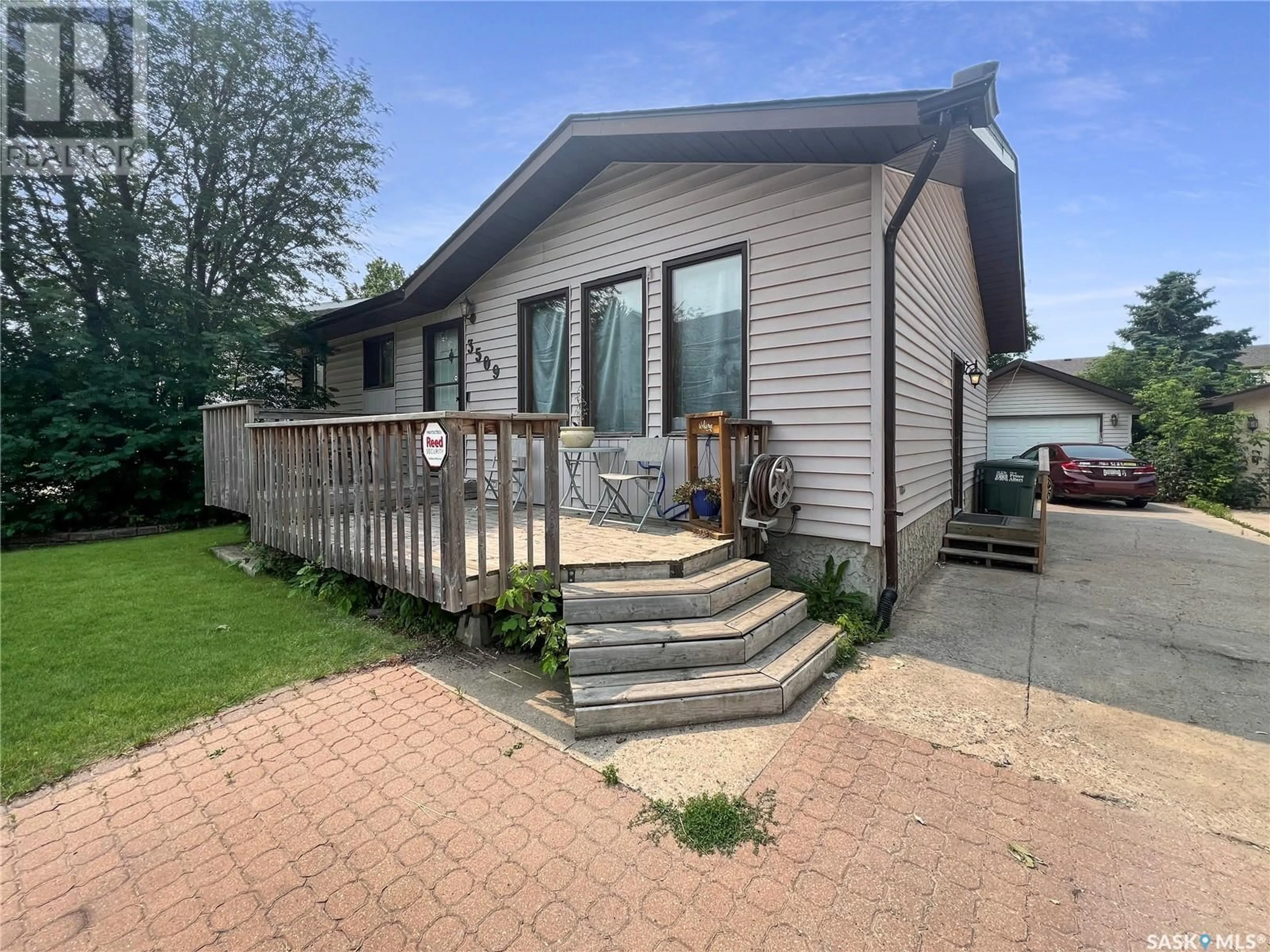 Frontside or backside of a home for 3509 4th AVENUE W, Prince Albert Saskatchewan S6V7Y4