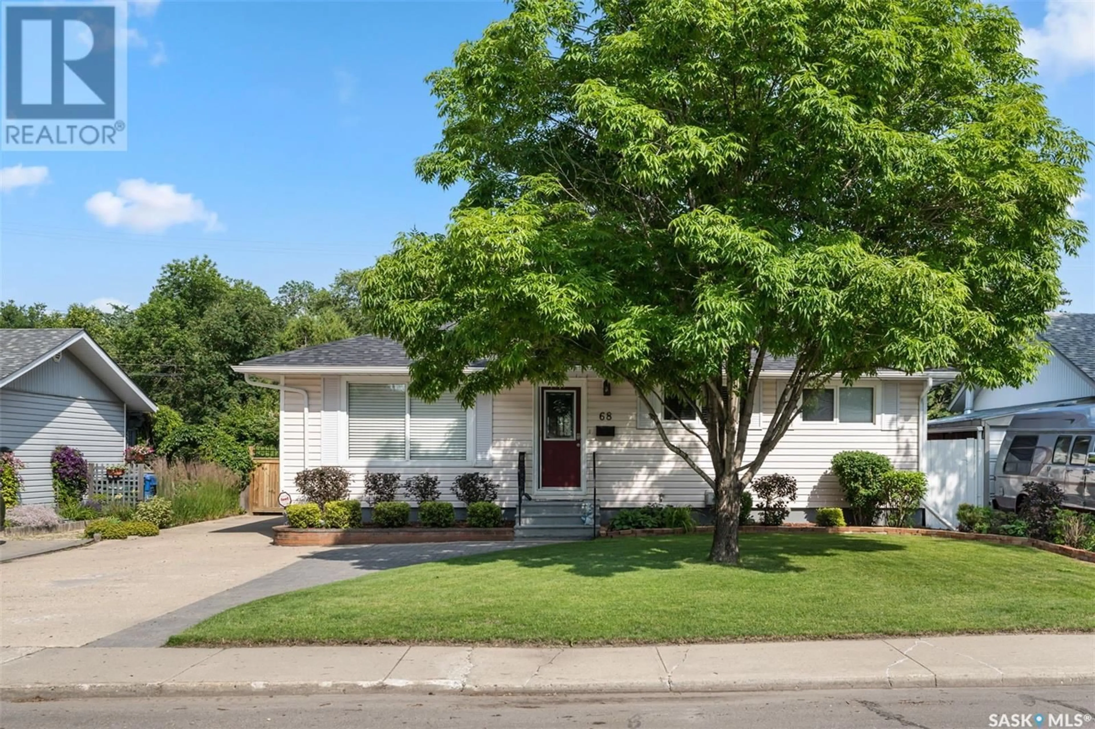 Frontside or backside of a home for 68 Mcaskill CRESCENT, Saskatoon Saskatchewan S7J2P6