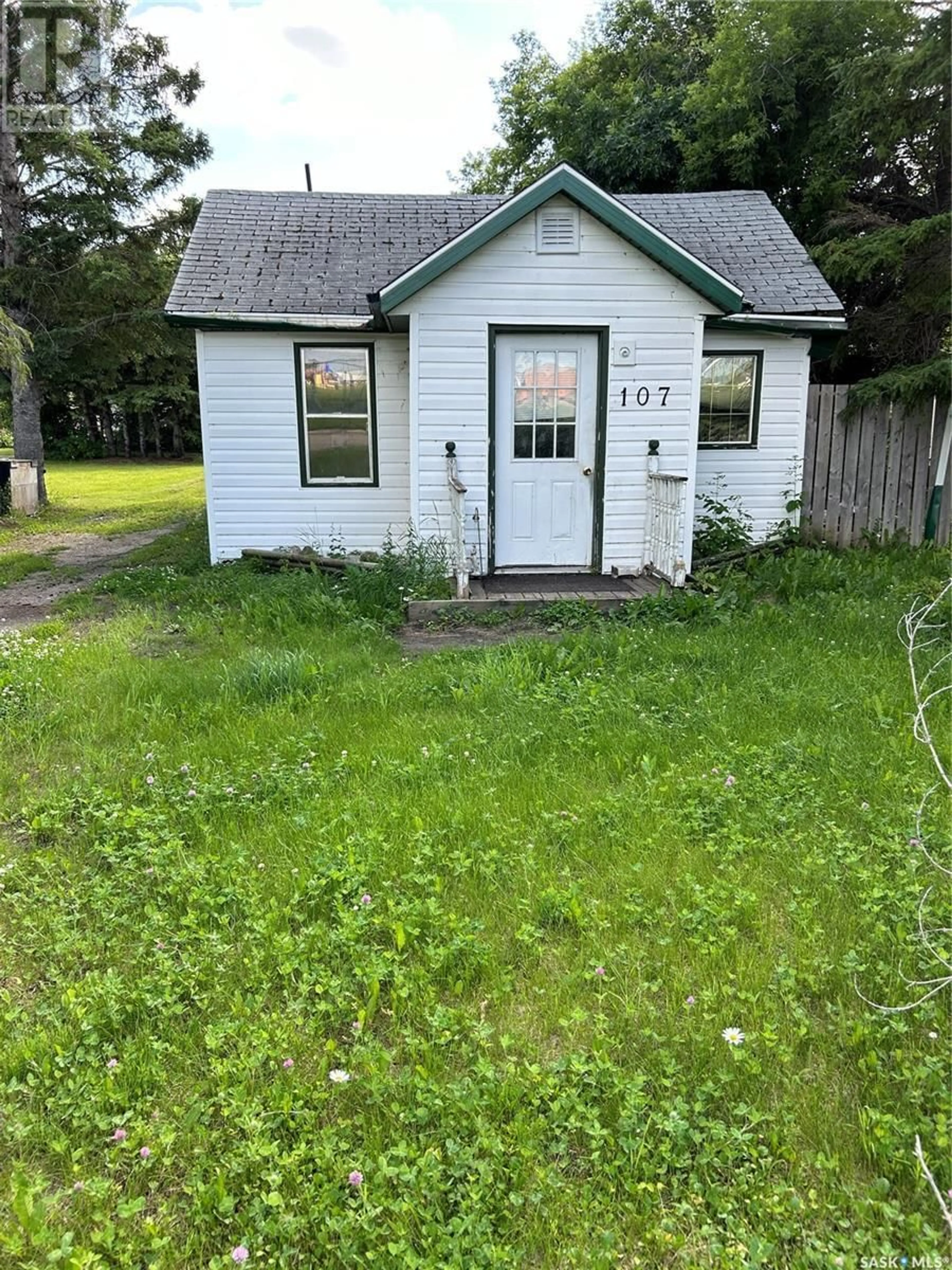 Shed for 107 4th AVENUE W, Kelvington Saskatchewan S0A1W0