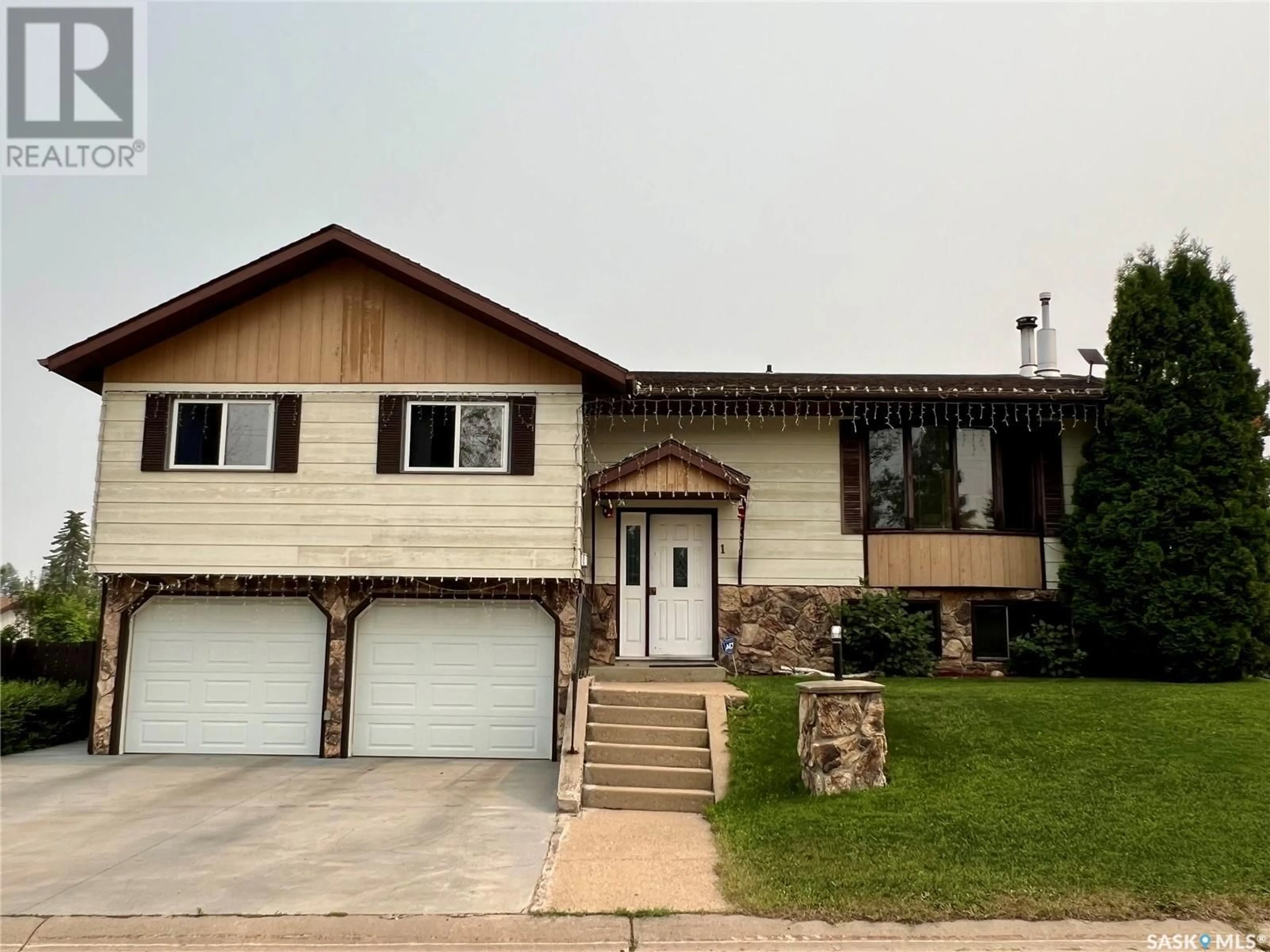 Frontside or backside of a home for 1 Marion CRESCENT, Meadow Lake Saskatchewan S9X1B7