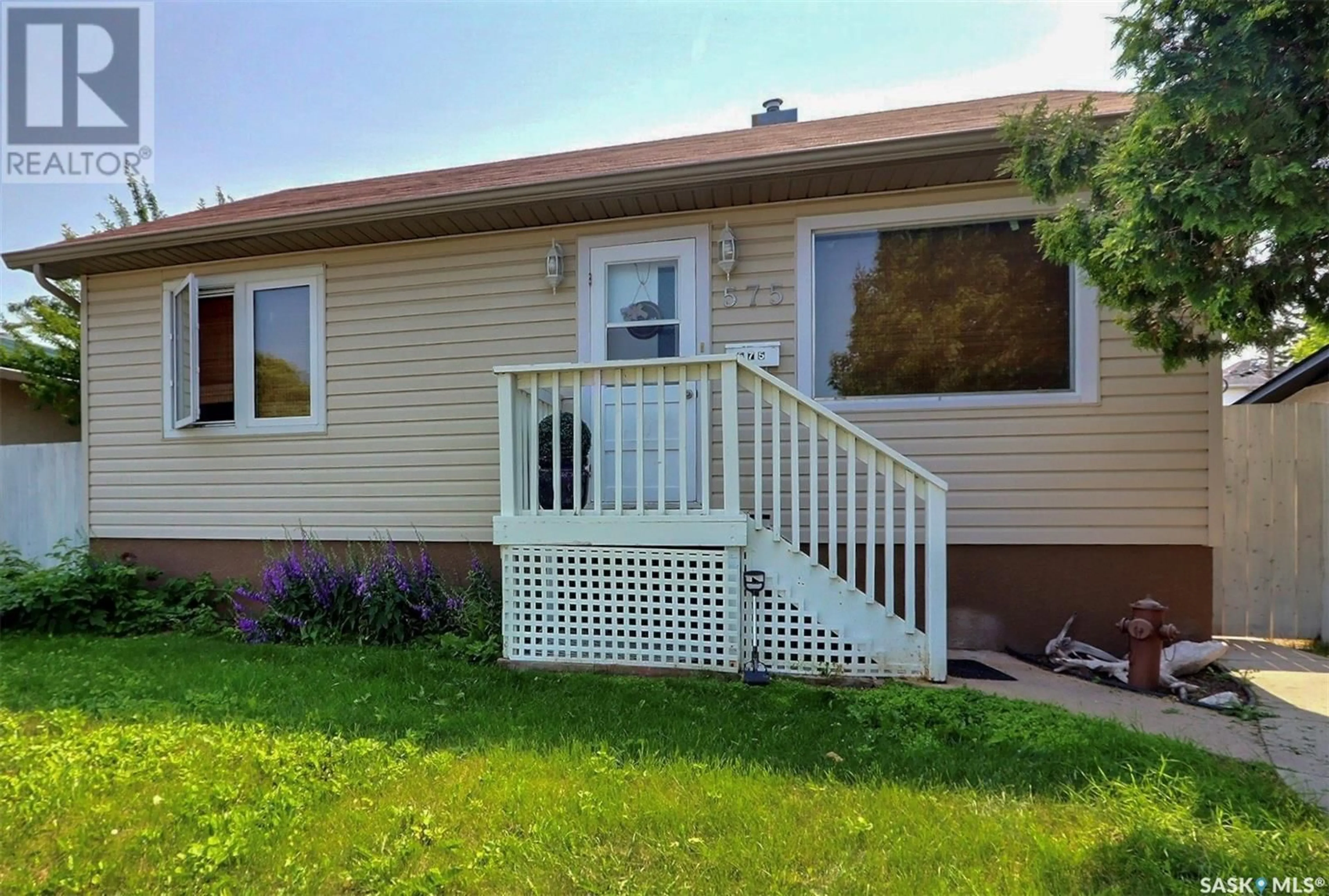 A pic from exterior of the house or condo for 575 21st STREET E, Prince Albert Saskatchewan S6V1M5