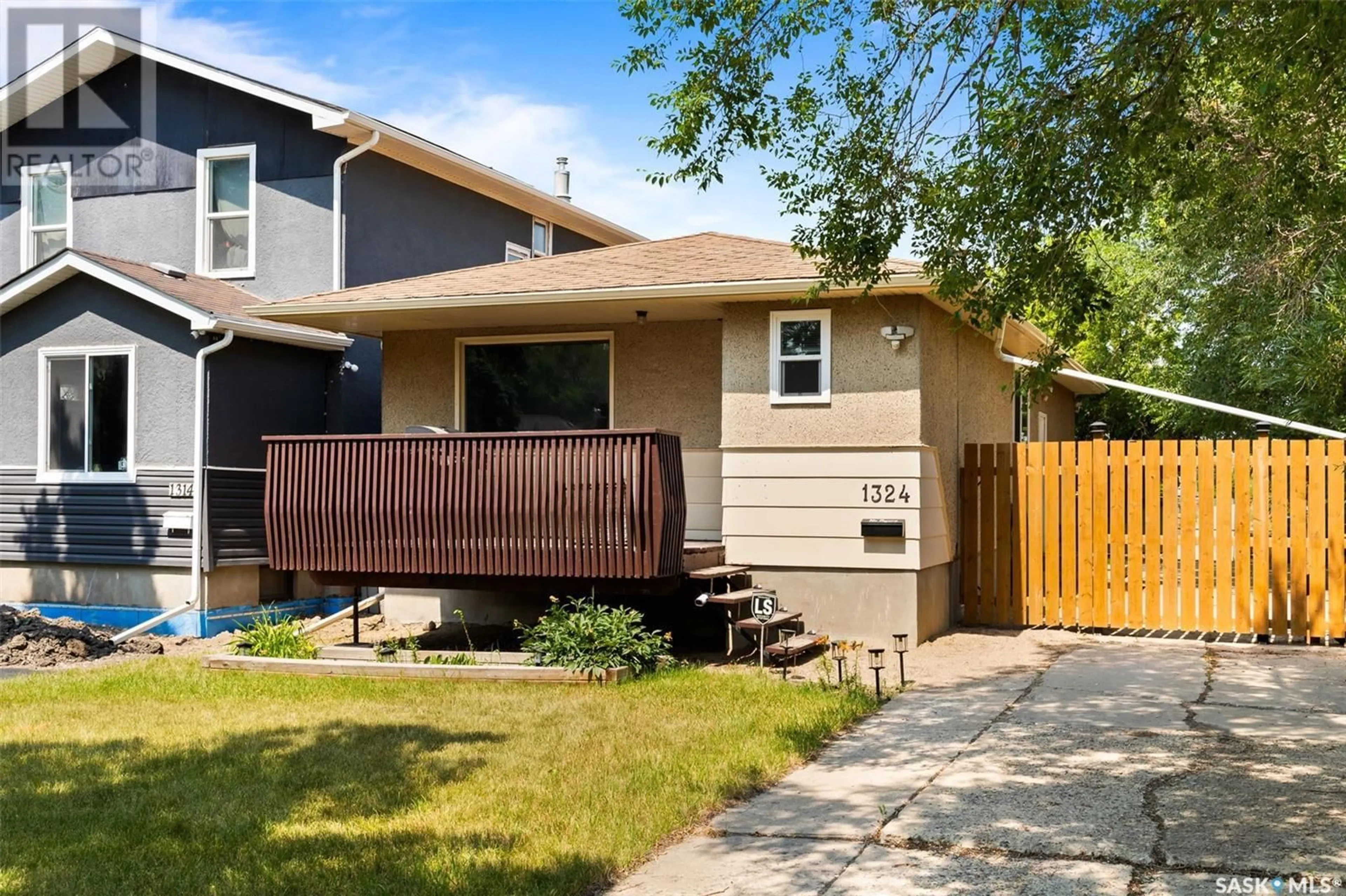 Frontside or backside of a home for 1324 10th AVENUE E, Regina Saskatchewan S4N0J6