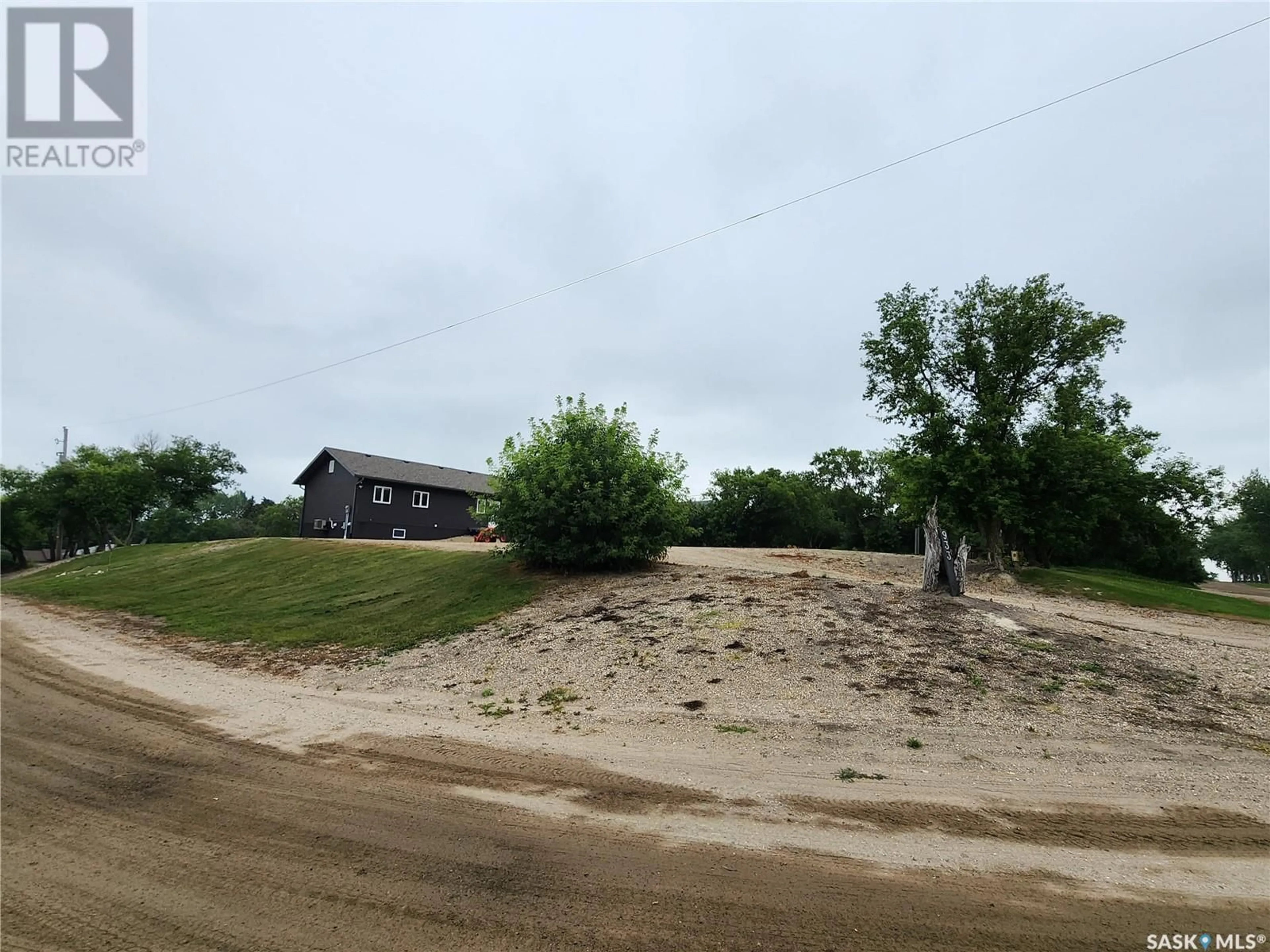 Frontside or backside of a home for 933 Front STREET S, Broadview Saskatchewan S0G0K0