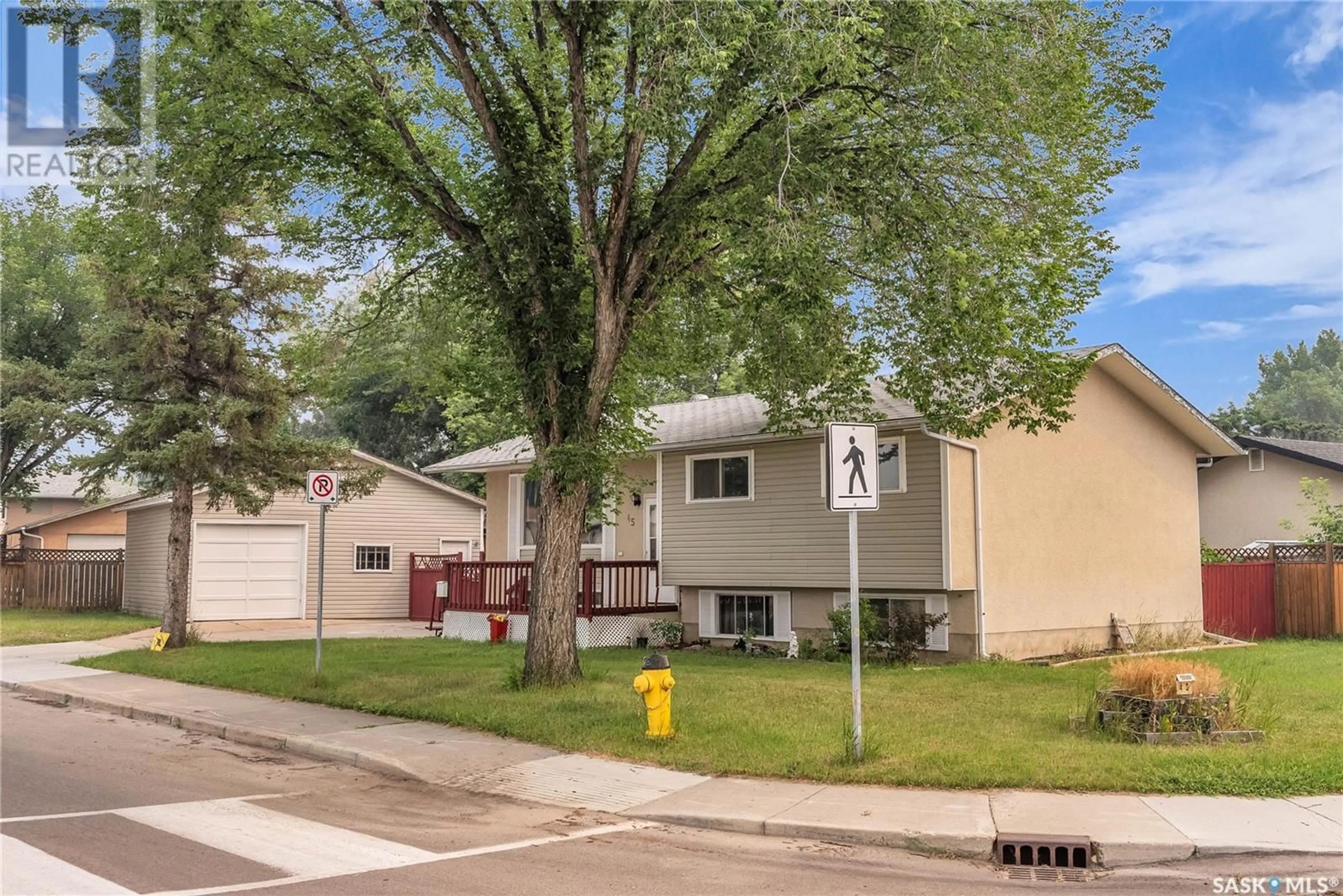 A pic from exterior of the house or condo for 45 Nicholson PLACE, Saskatoon Saskatchewan S7J4G7