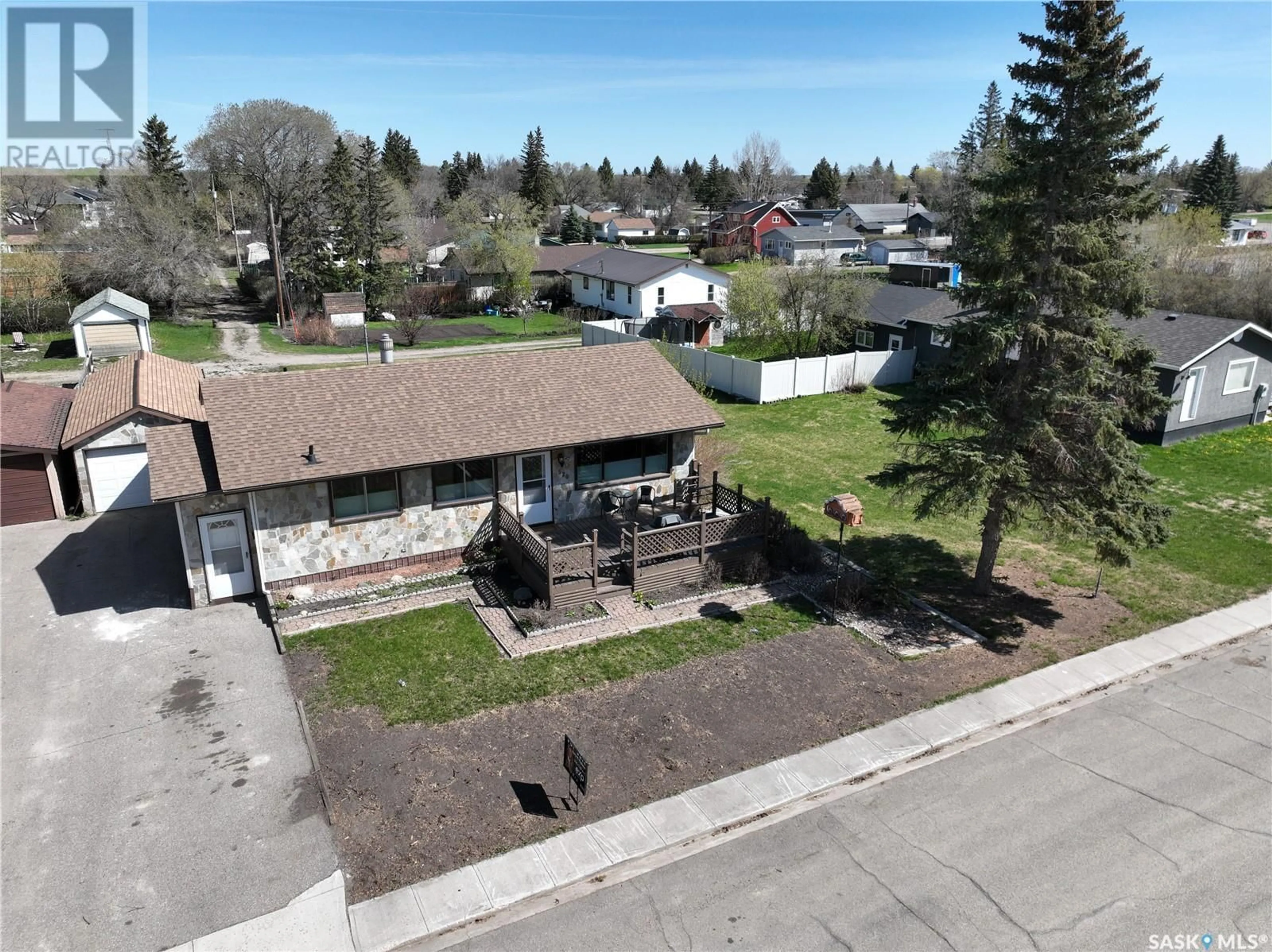 A pic from outside/outdoor area/front of a property/back of a property/a pic from drone, street for 530 3RD AVENUE, Esterhazy Saskatchewan S0A0X0