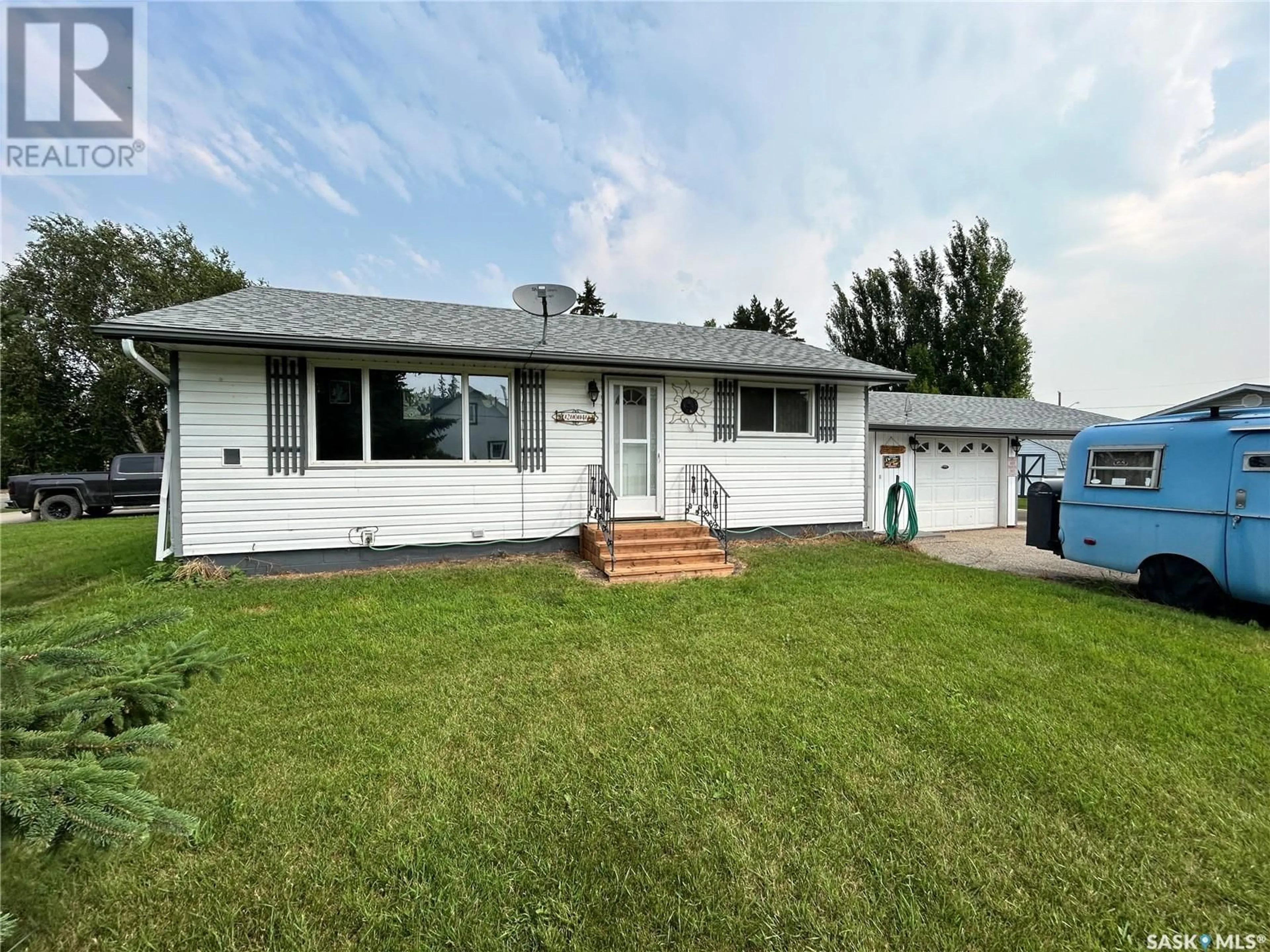 Frontside or backside of a home for 204 A AVENUE E, Langenburg Saskatchewan S0A2A0