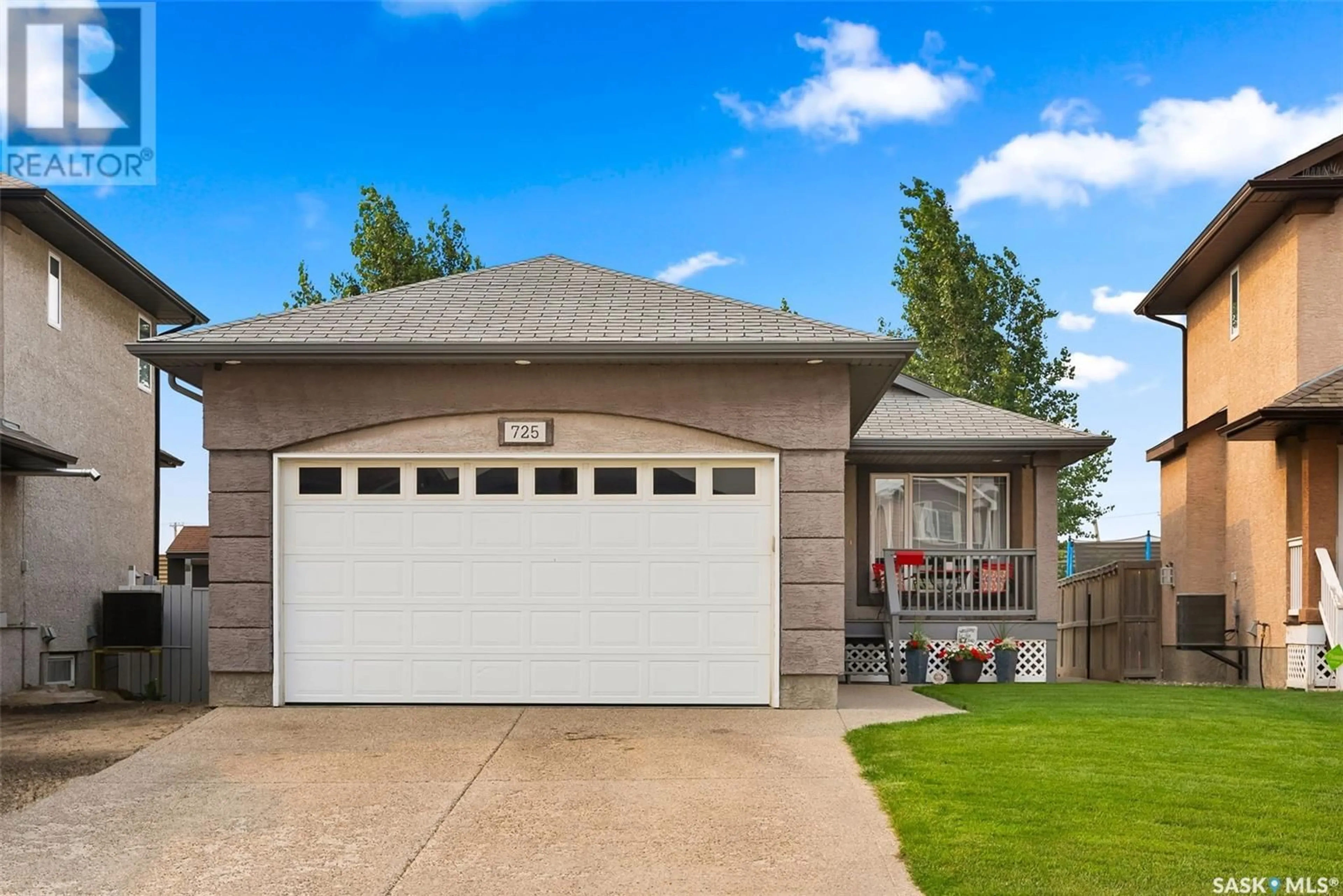 Frontside or backside of a home for 725 Bluebird CRESCENT, Regina Saskatchewan S4N7S3