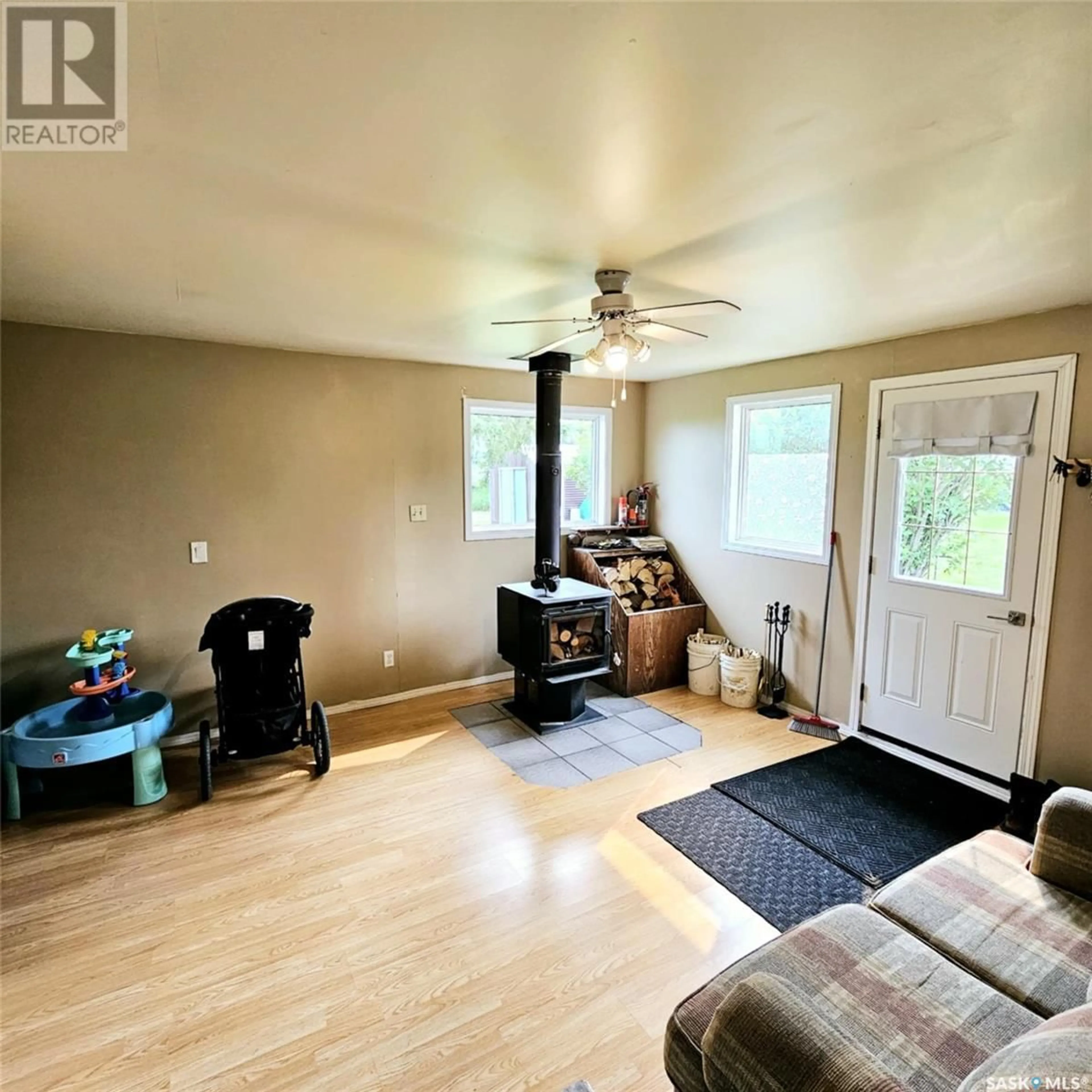 Living room for 608 610 Jubilee DRIVE, Spy Hill Saskatchewan S0A3W0