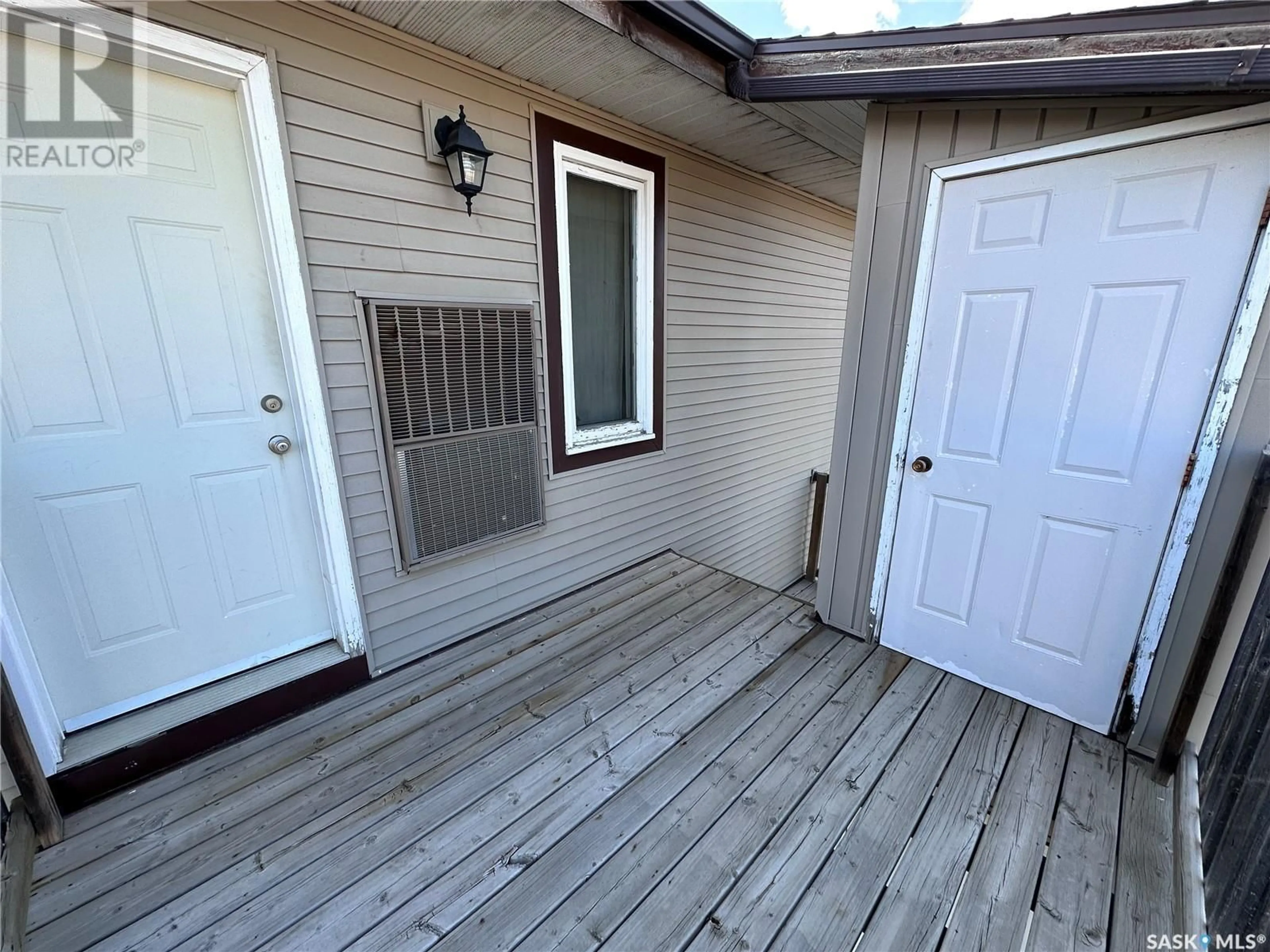 Patio for 202 525 Dufferin AVENUE, Estevan Saskatchewan S4A2J1