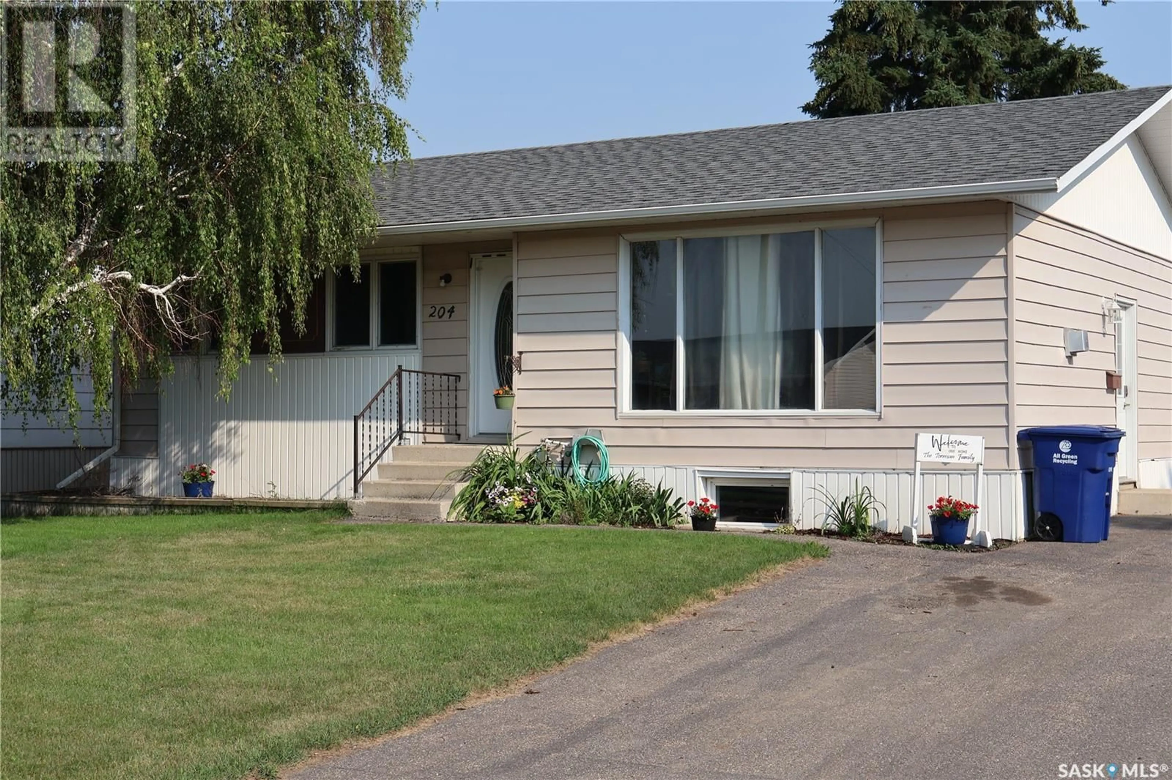 Frontside or backside of a home for 204 2nd AVENUE, Vanscoy Saskatchewan S0L3J0