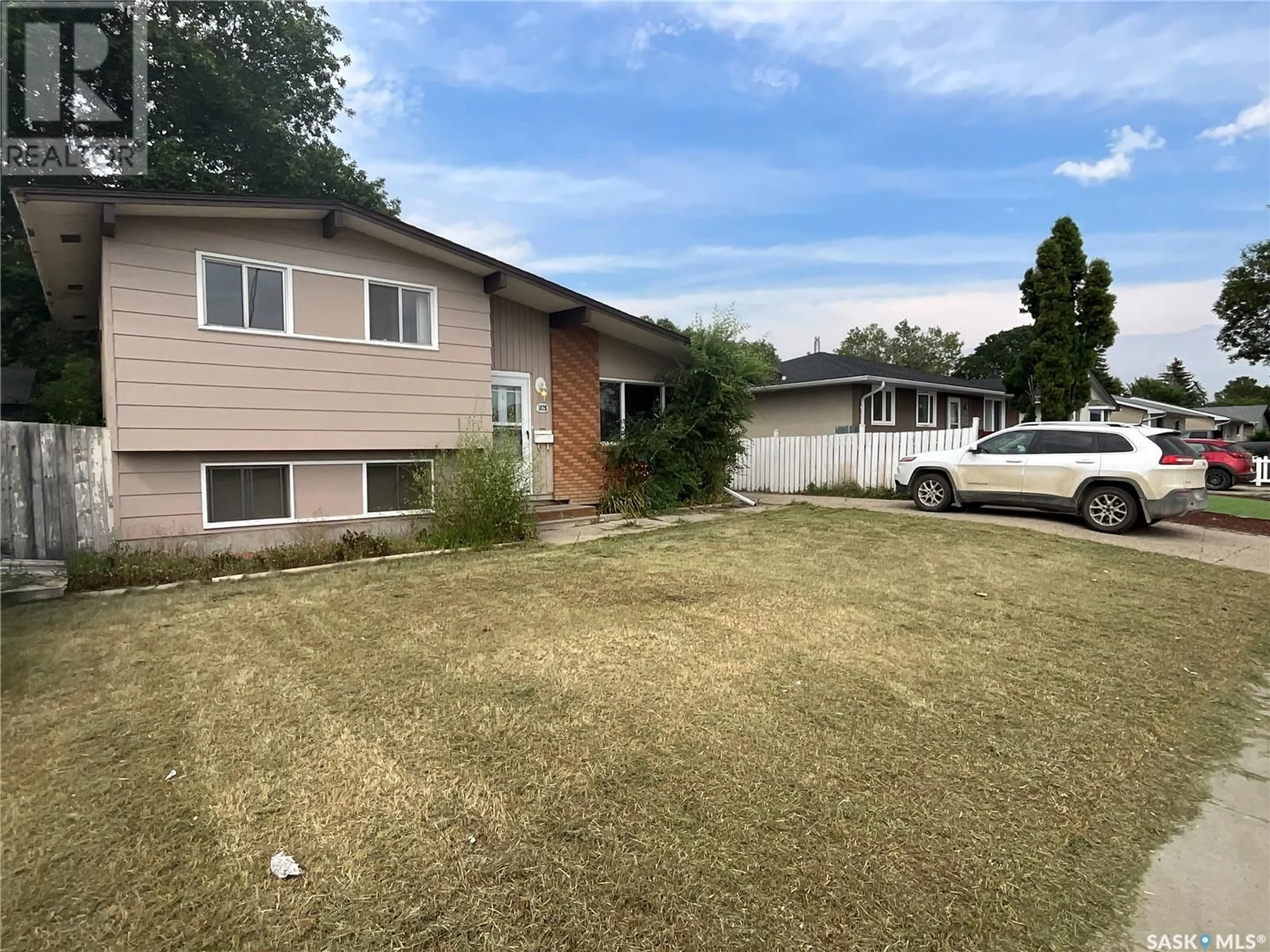 Frontside or backside of a home for 1826 Dewdney AVENUE E, Regina Saskatchewan S4N4C8