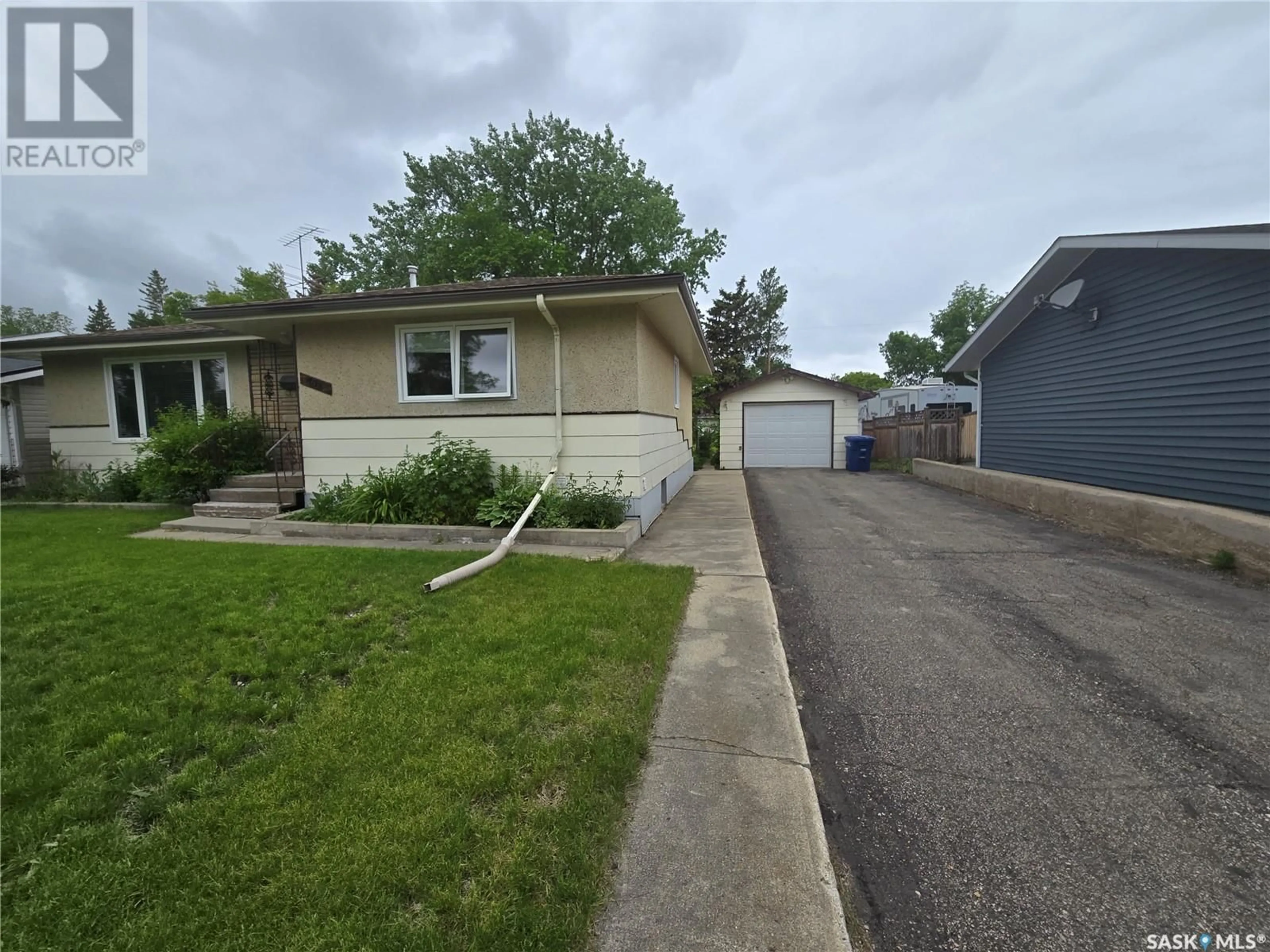 Frontside or backside of a home for 308 Centennial AVENUE, Kipling Saskatchewan S0G2S0