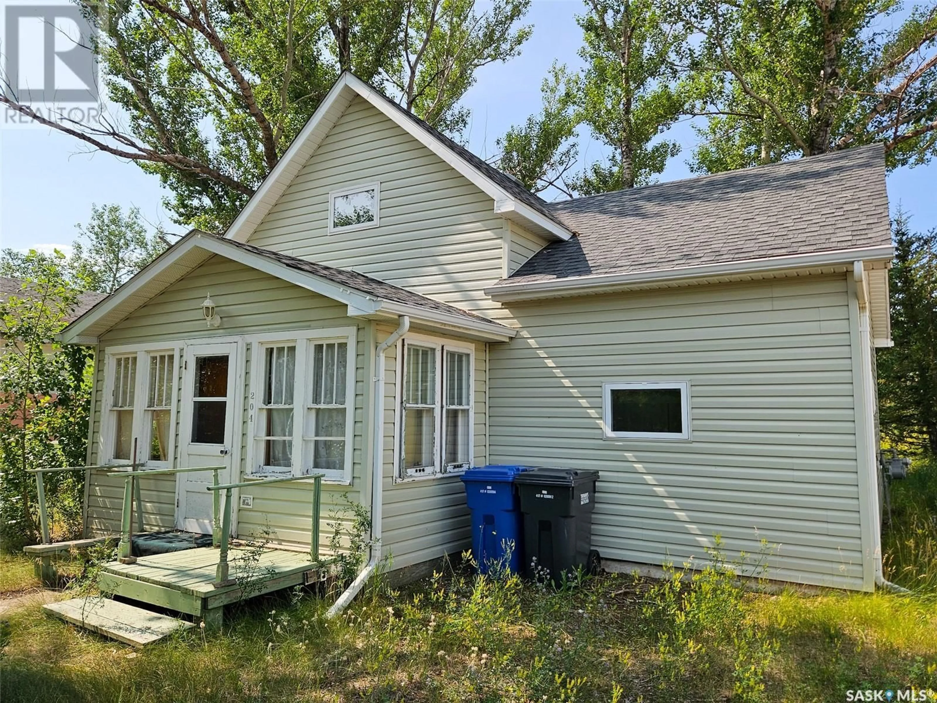 Frontside or backside of a home for 204 1st STREET S, Val Marie Saskatchewan S0N2T0