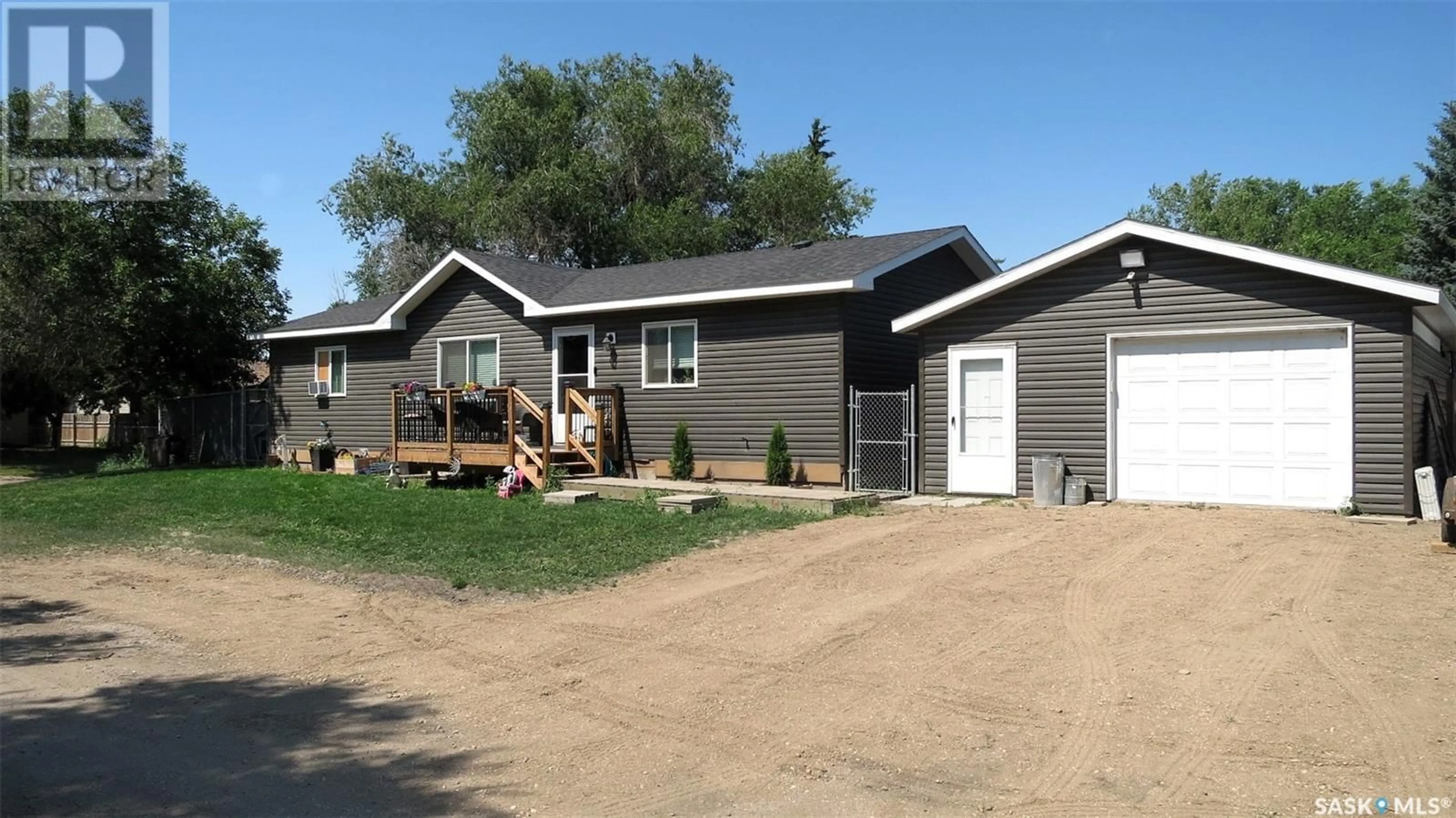 Frontside or backside of a home for 203 Blondeau AVENUE N, Fort Qu'Appelle Saskatchewan S0G1S0