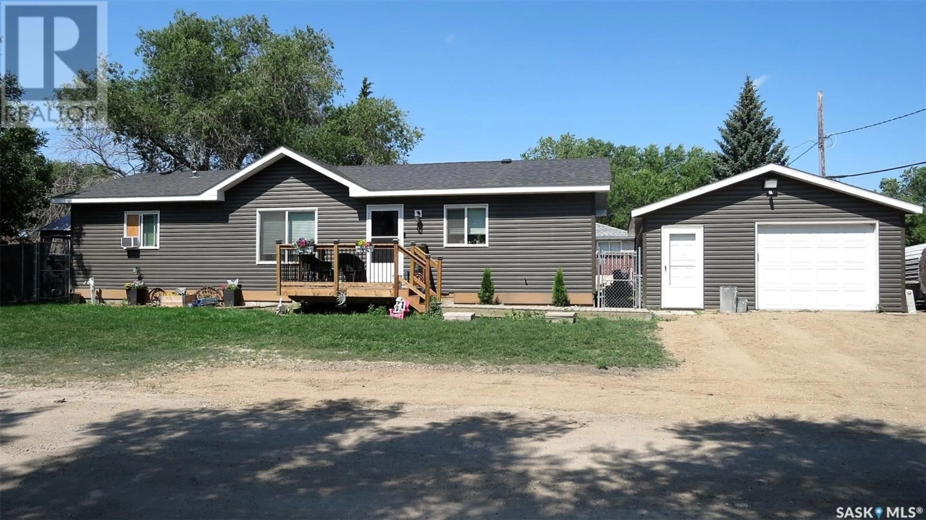 Frontside or backside of a home for 203 Blondeau AVENUE N, Fort Qu'Appelle Saskatchewan S0G1S0