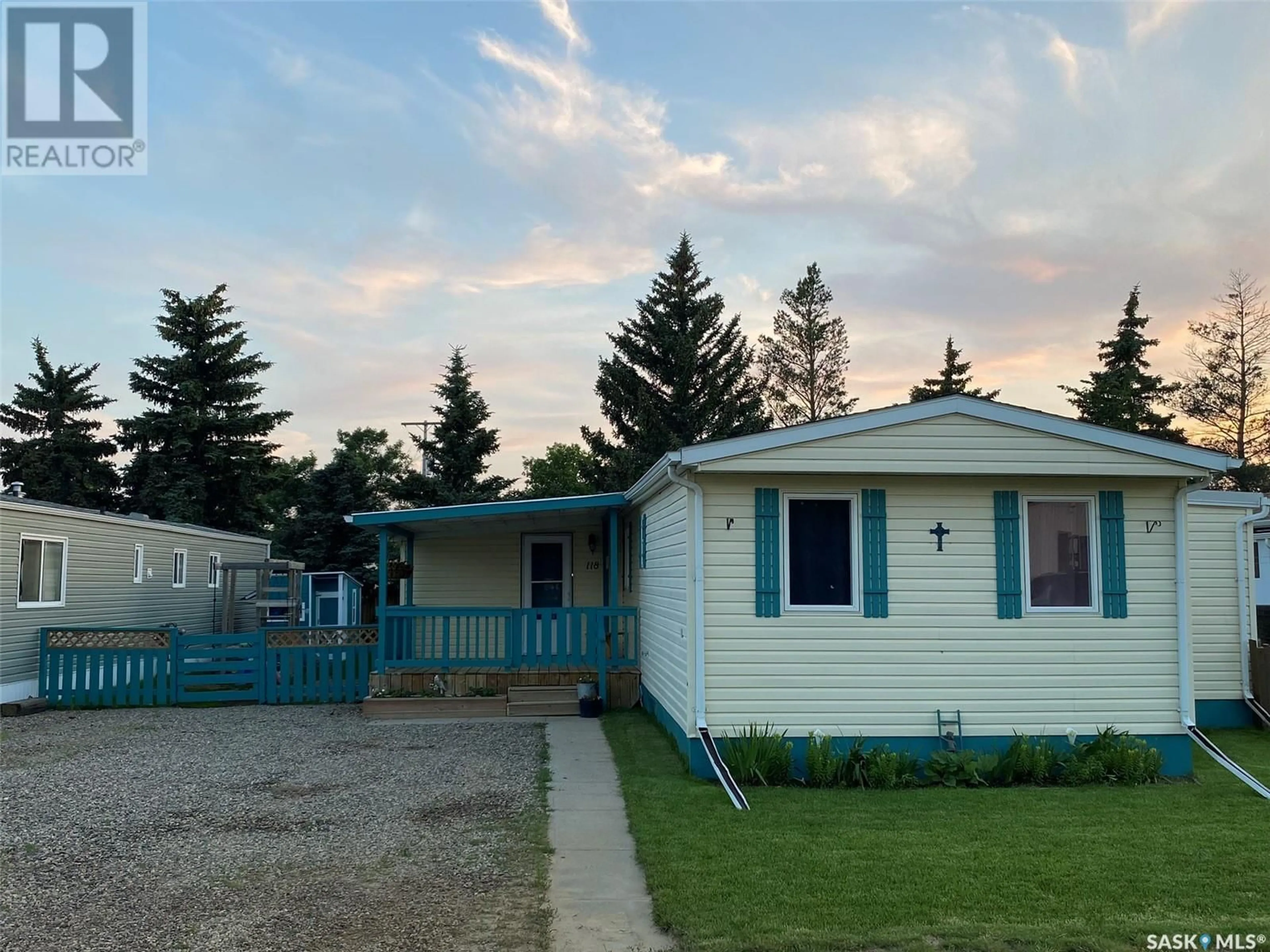 A pic from exterior of the house or condo for 118 Spruce STREET, Caronport Saskatchewan S0H0S0