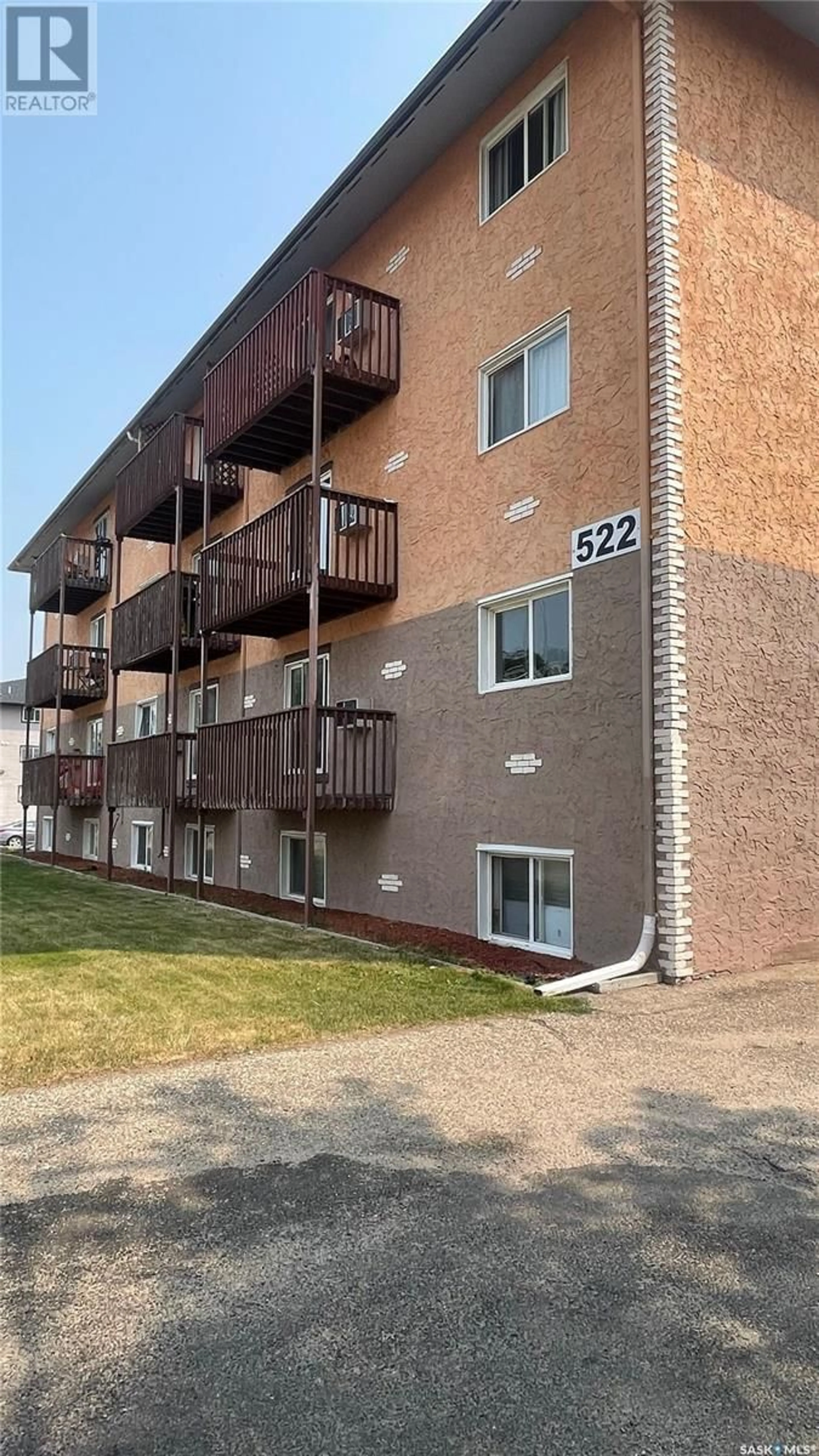 A pic from exterior of the house or condo for 405 522 X AVENUE S, Saskatoon Saskatchewan S7M4X9