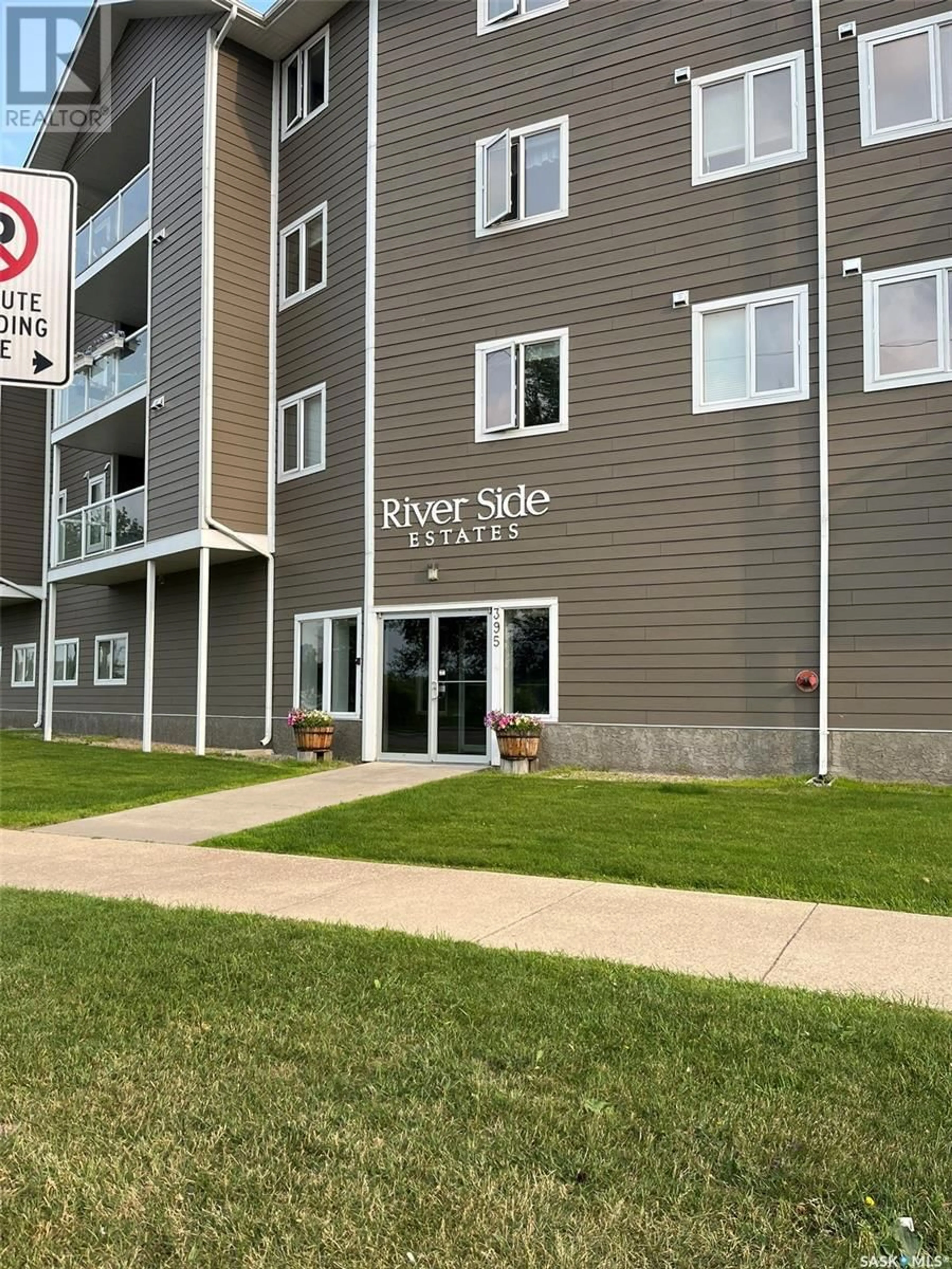 A pic from exterior of the house or condo for 208 395 River STREET E, Prince Albert Saskatchewan S6V0A3