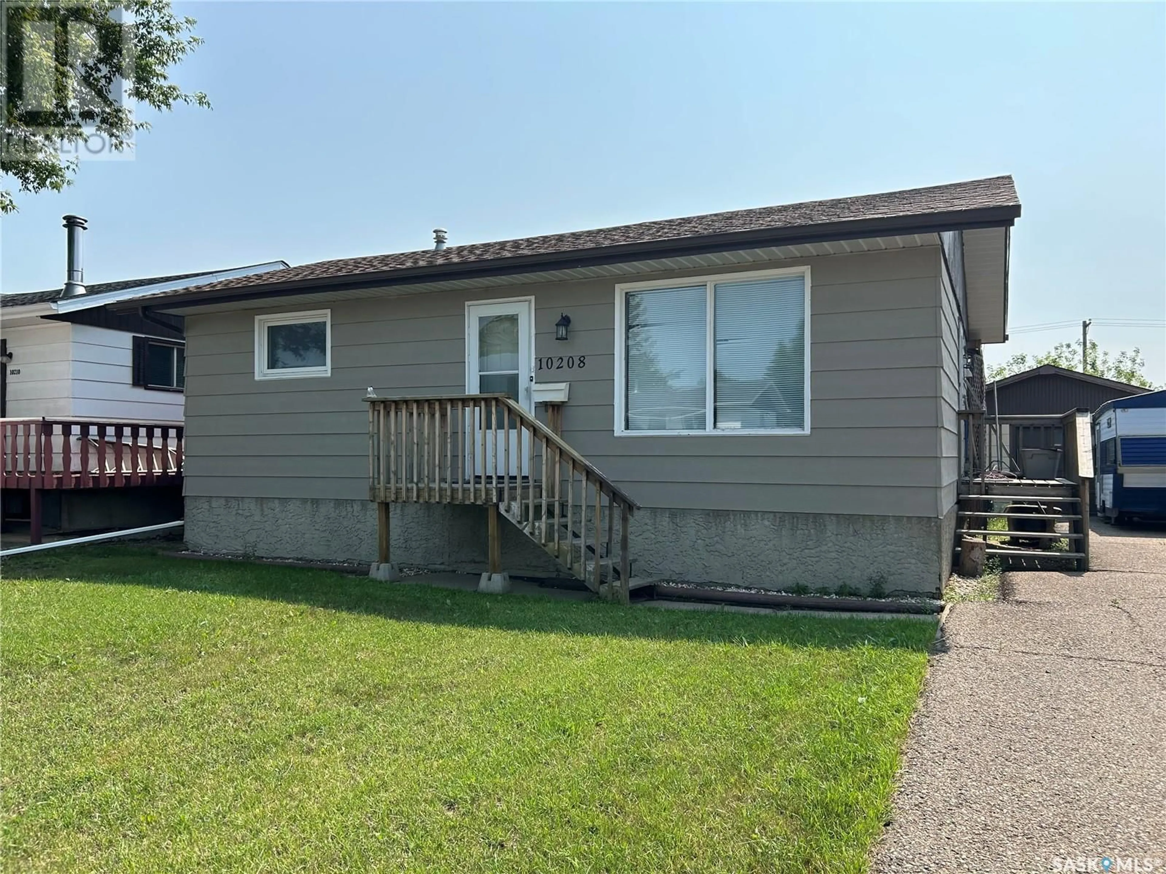 A pic from exterior of the house or condo for 10208 Ross CRESCENT, North Battleford Saskatchewan S9A3R6