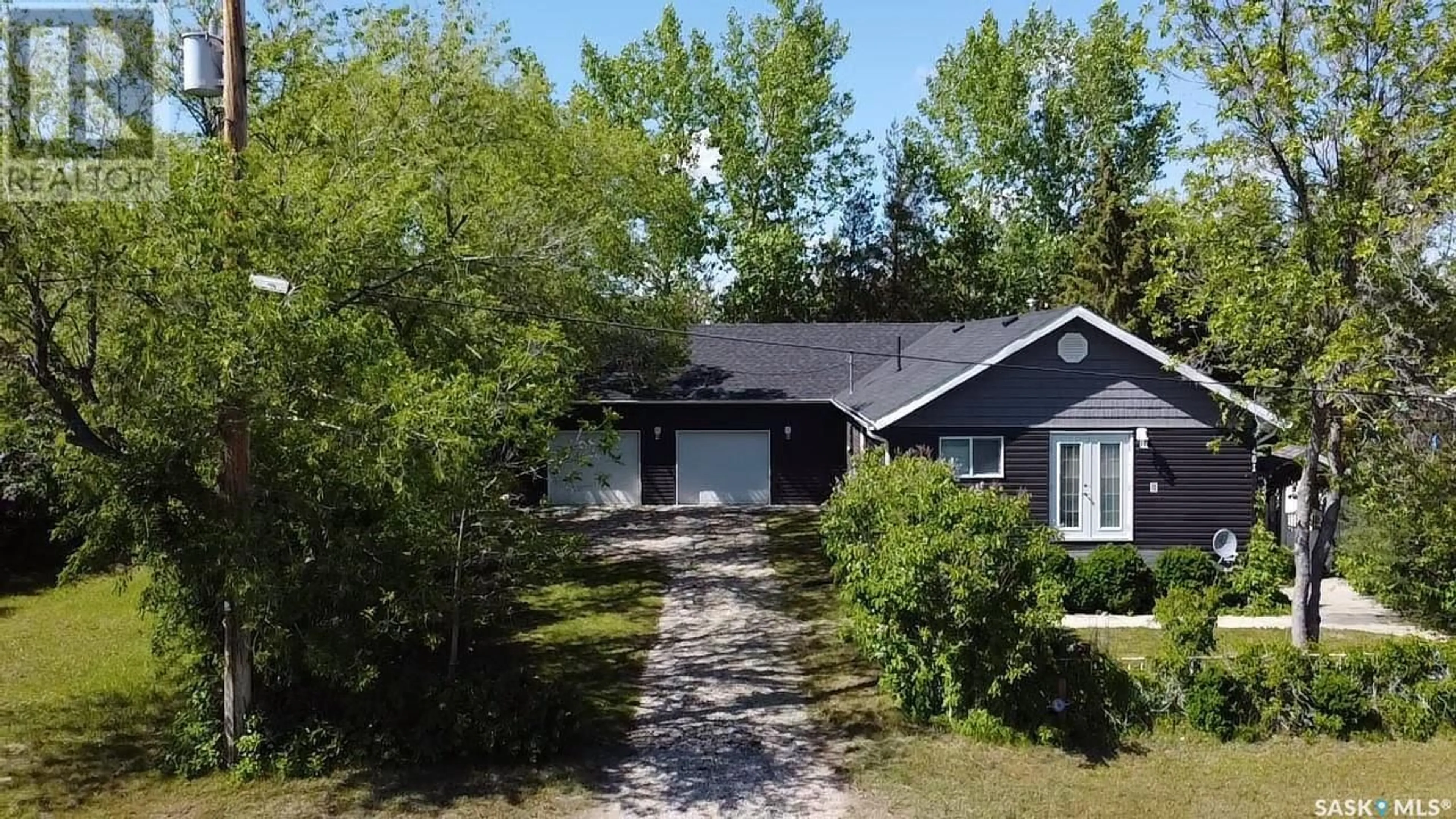 Cottage for 461 Mistusinne CRESCENT, Mistusinne Saskatchewan S0H1J0