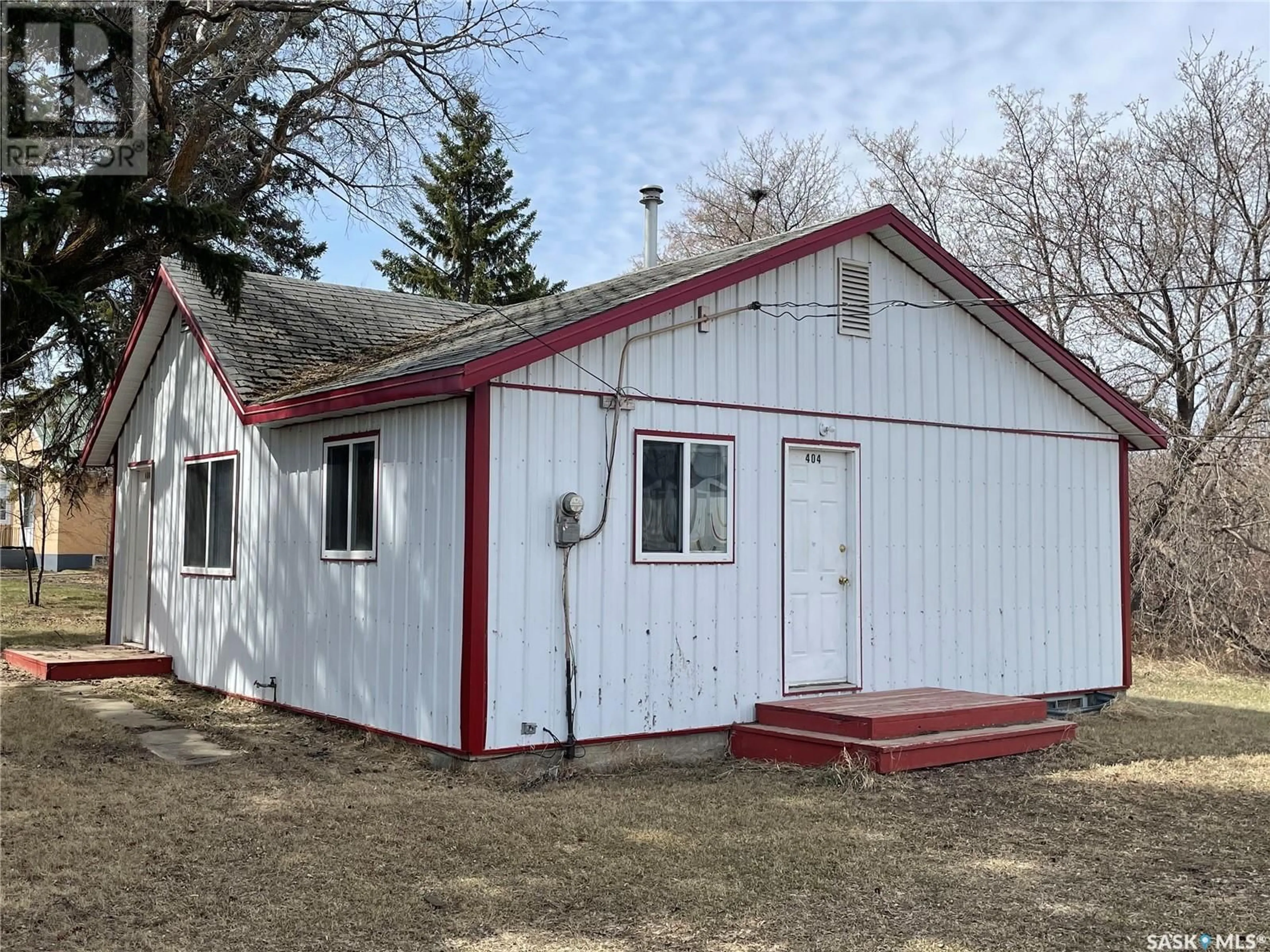 Frontside or backside of a home for 404 FRONT STREET, Duck Lake Saskatchewan S0K1J0