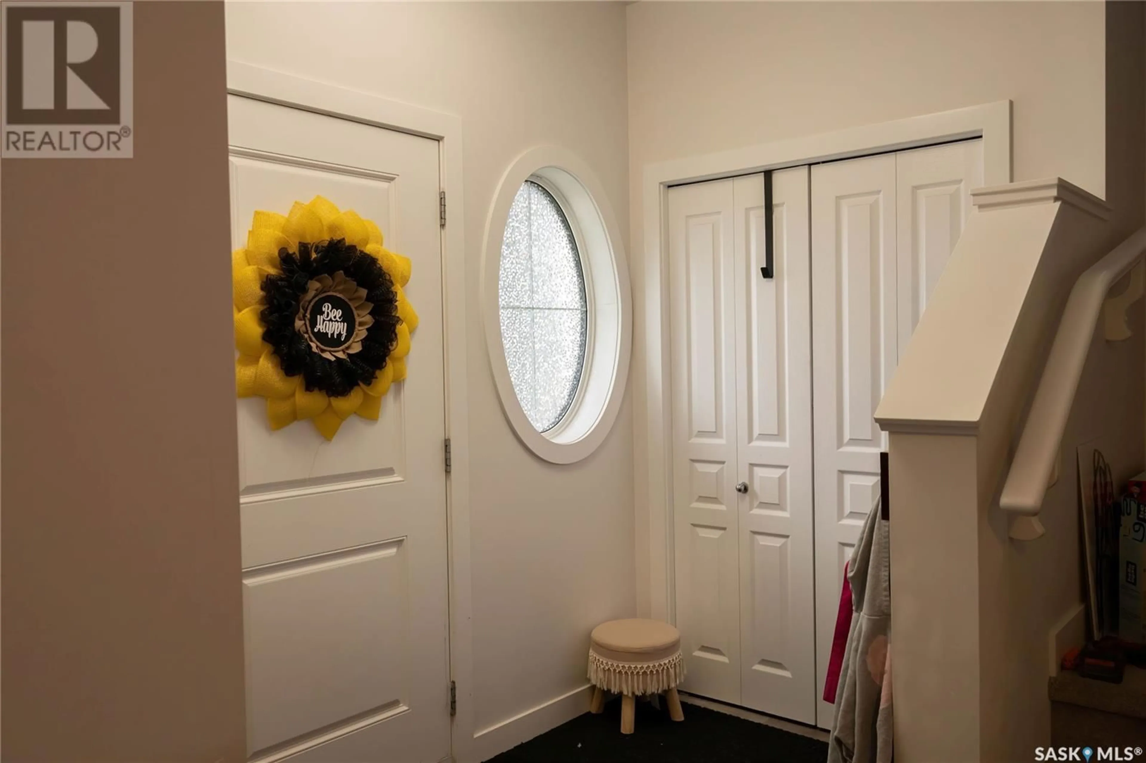 Indoor entryway for 647 Secord BEND, Saskatoon Saskatchewan S7V0M7