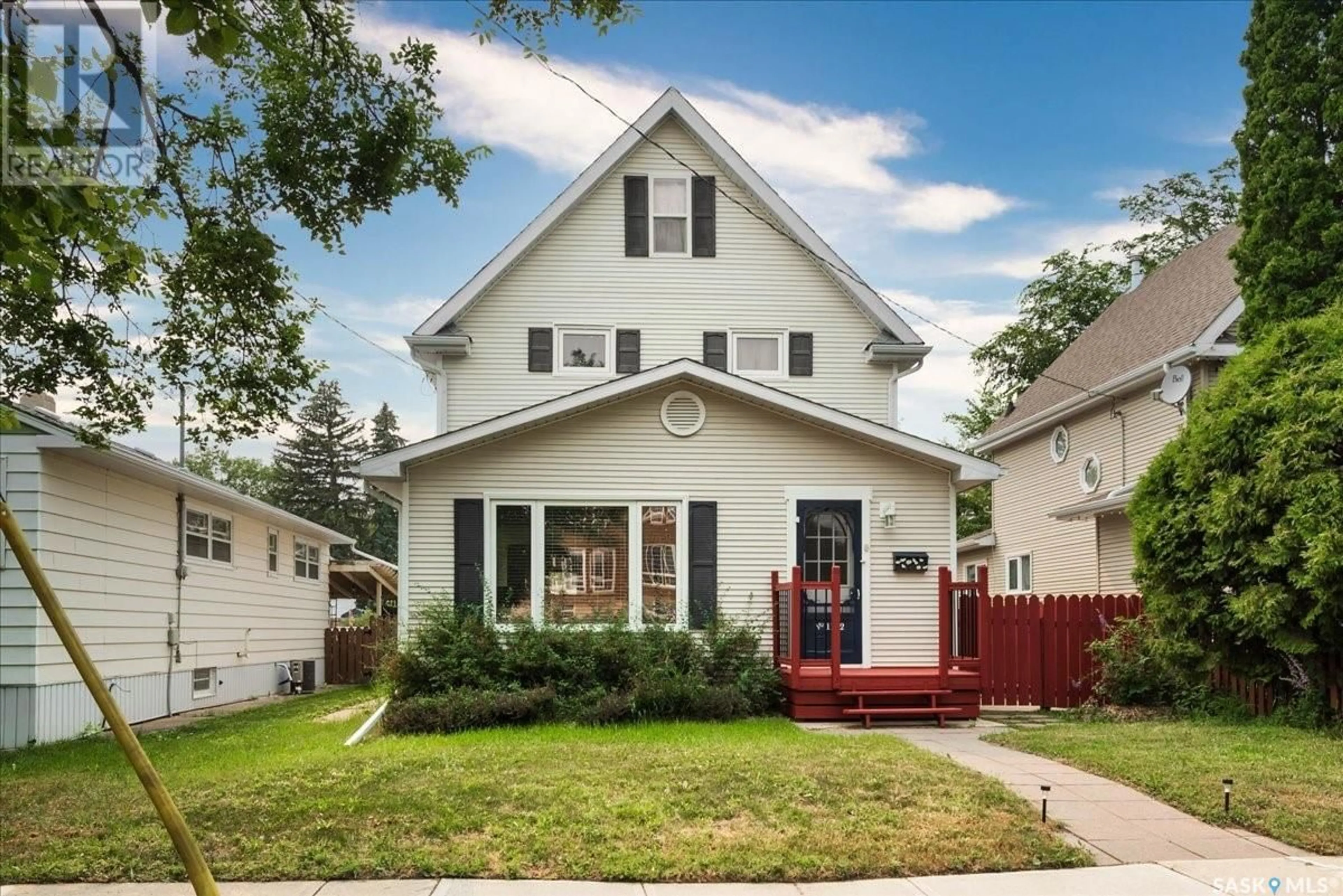 Frontside or backside of a home for 1132 Algoma AVENUE, Moose Jaw Saskatchewan S6H3Z6