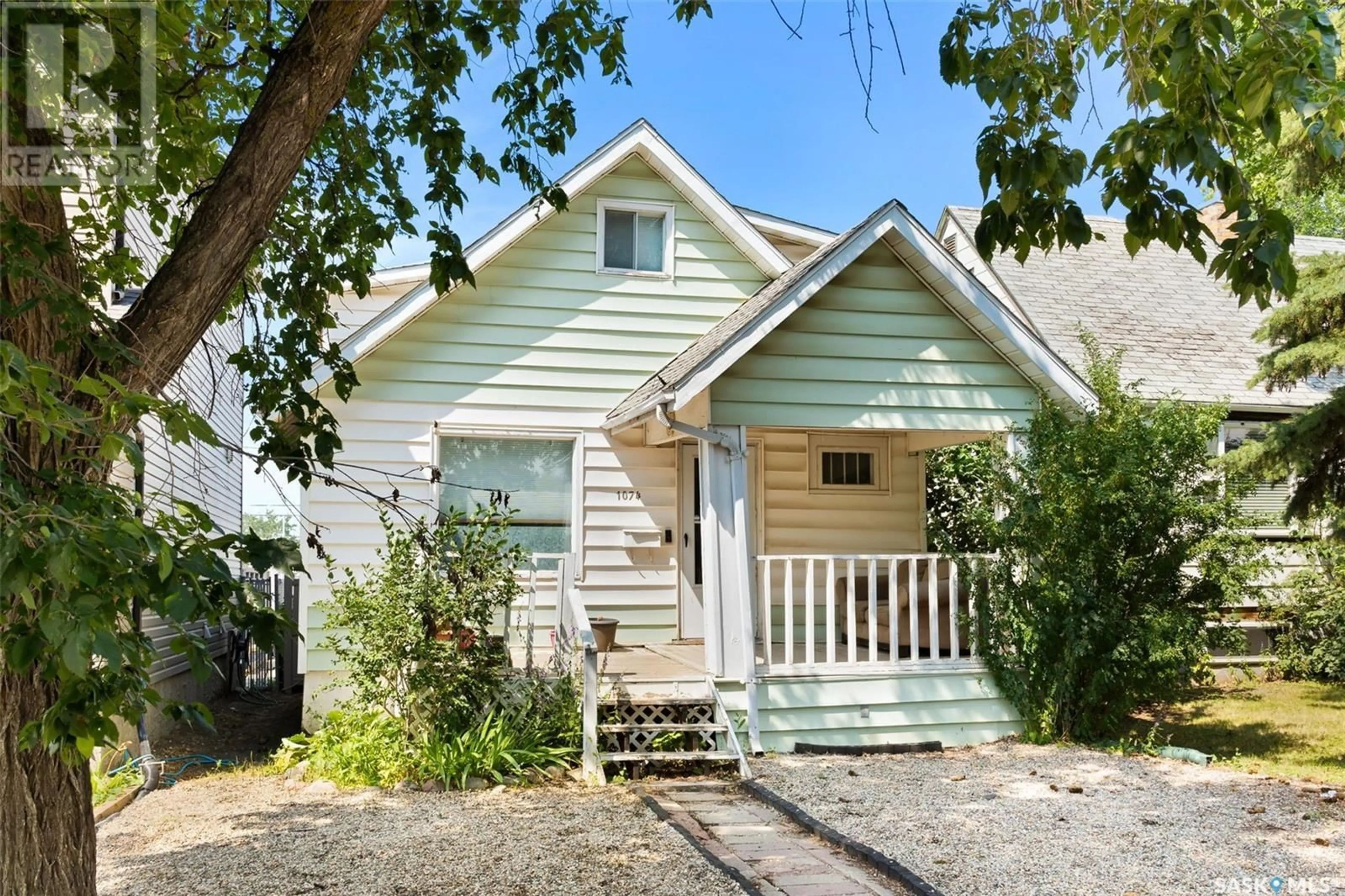 Frontside or backside of a home for 1074 Wallace STREET, Regina Saskatchewan S4N3Y8