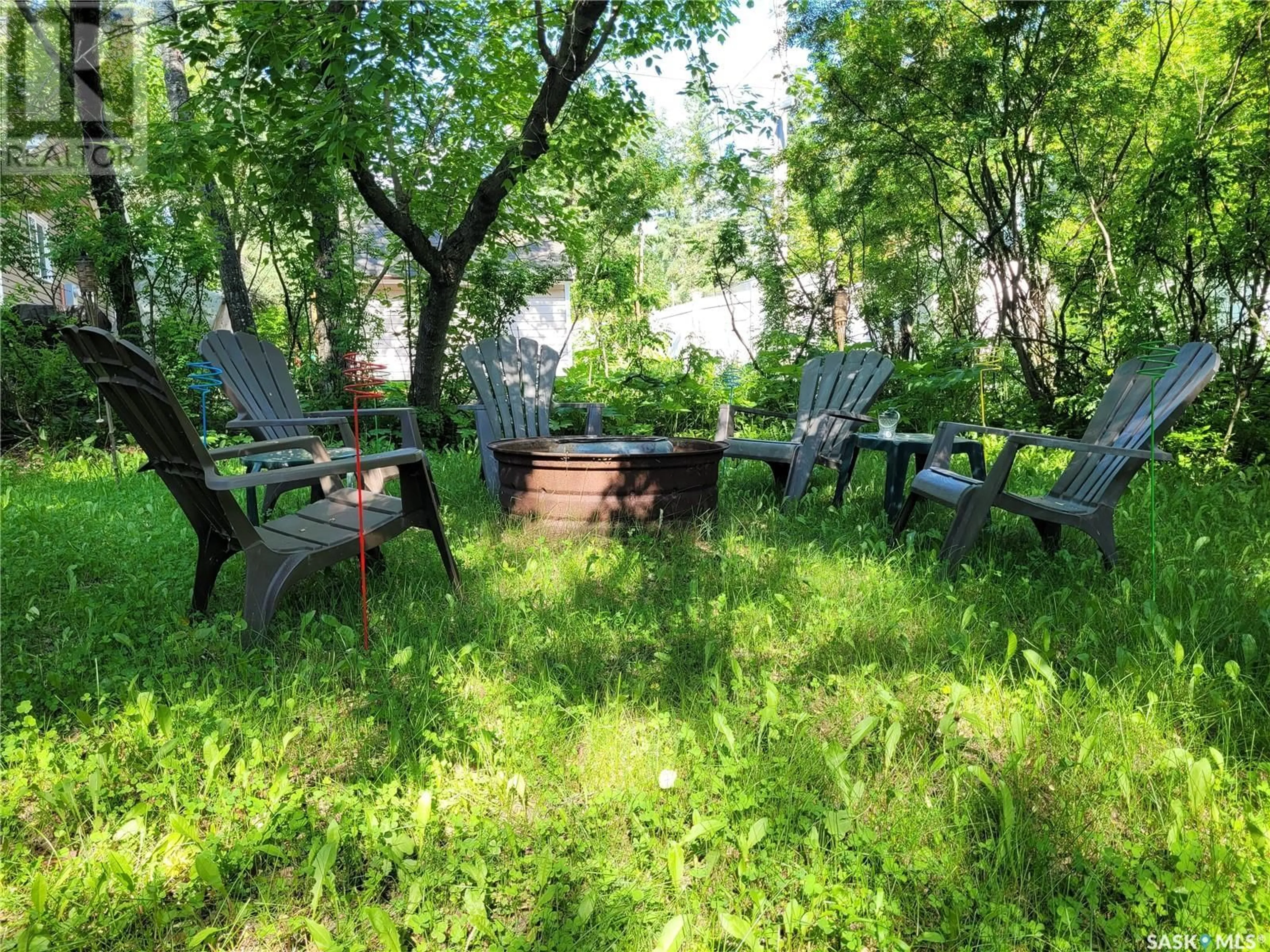 Patio, the fenced backyard for 8 Mallard AVENUE, Greenwater Provincial Park Saskatchewan S0E0B2