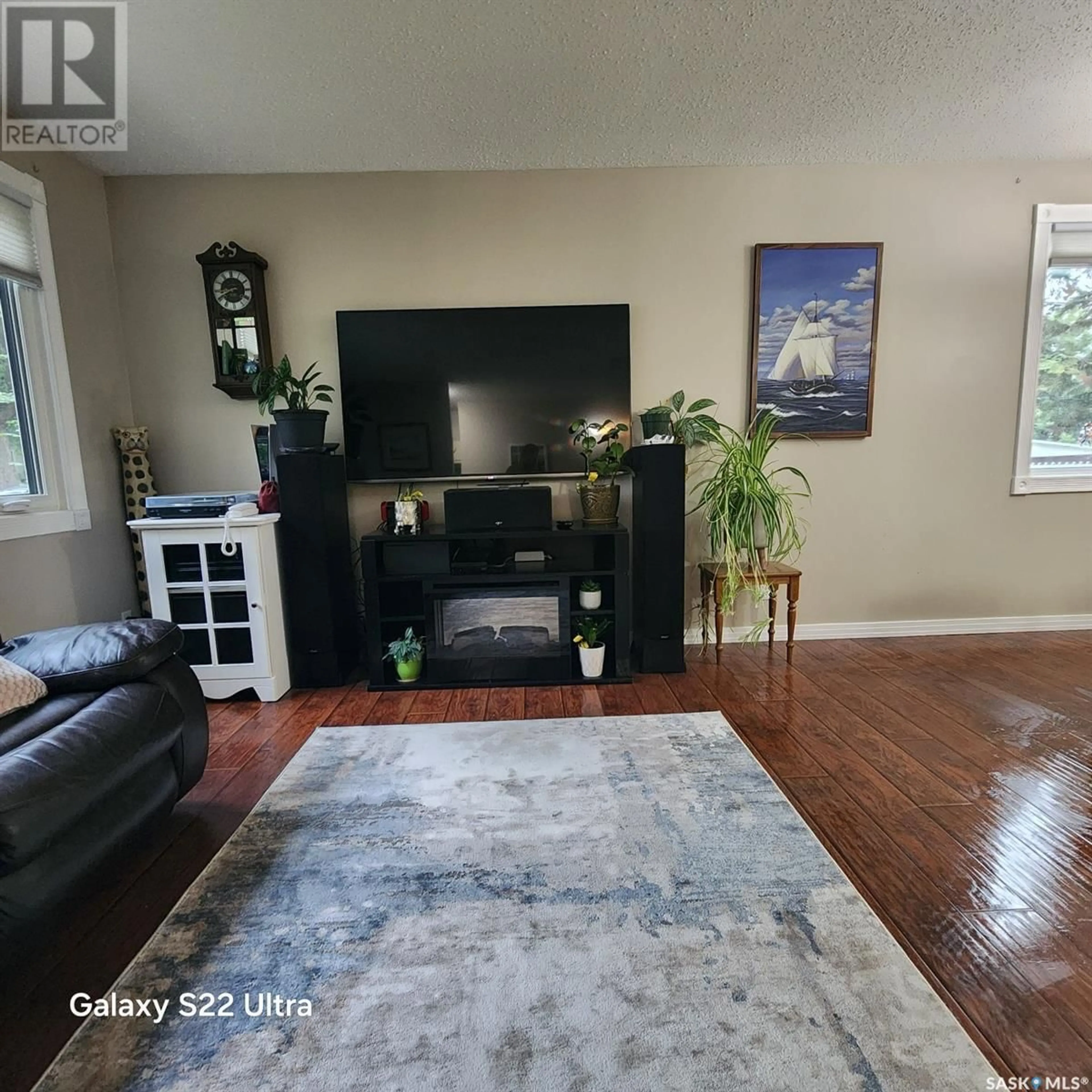 Living room for 2335 McLeod AVENUE, Prince Albert Saskatchewan S6V2V5